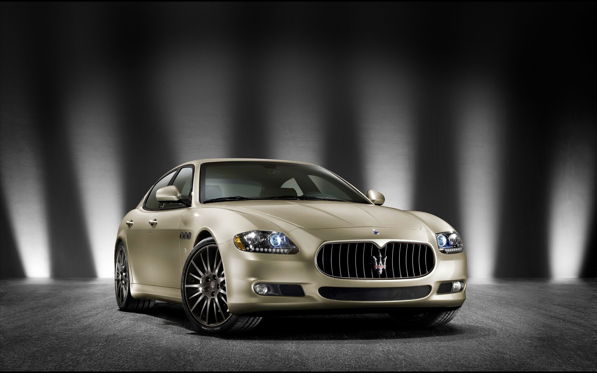 Maserati Quattroporte обои