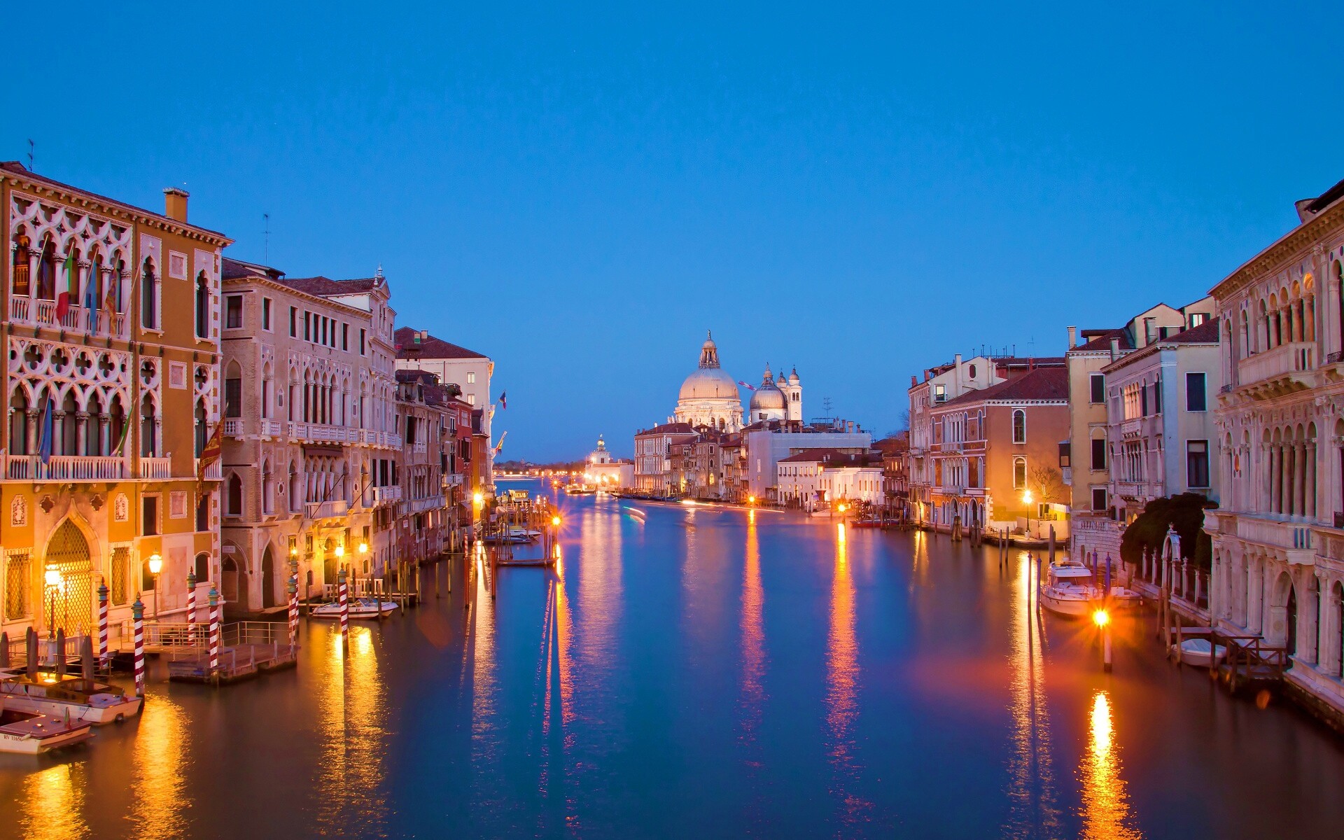 Канал в Венеции обои