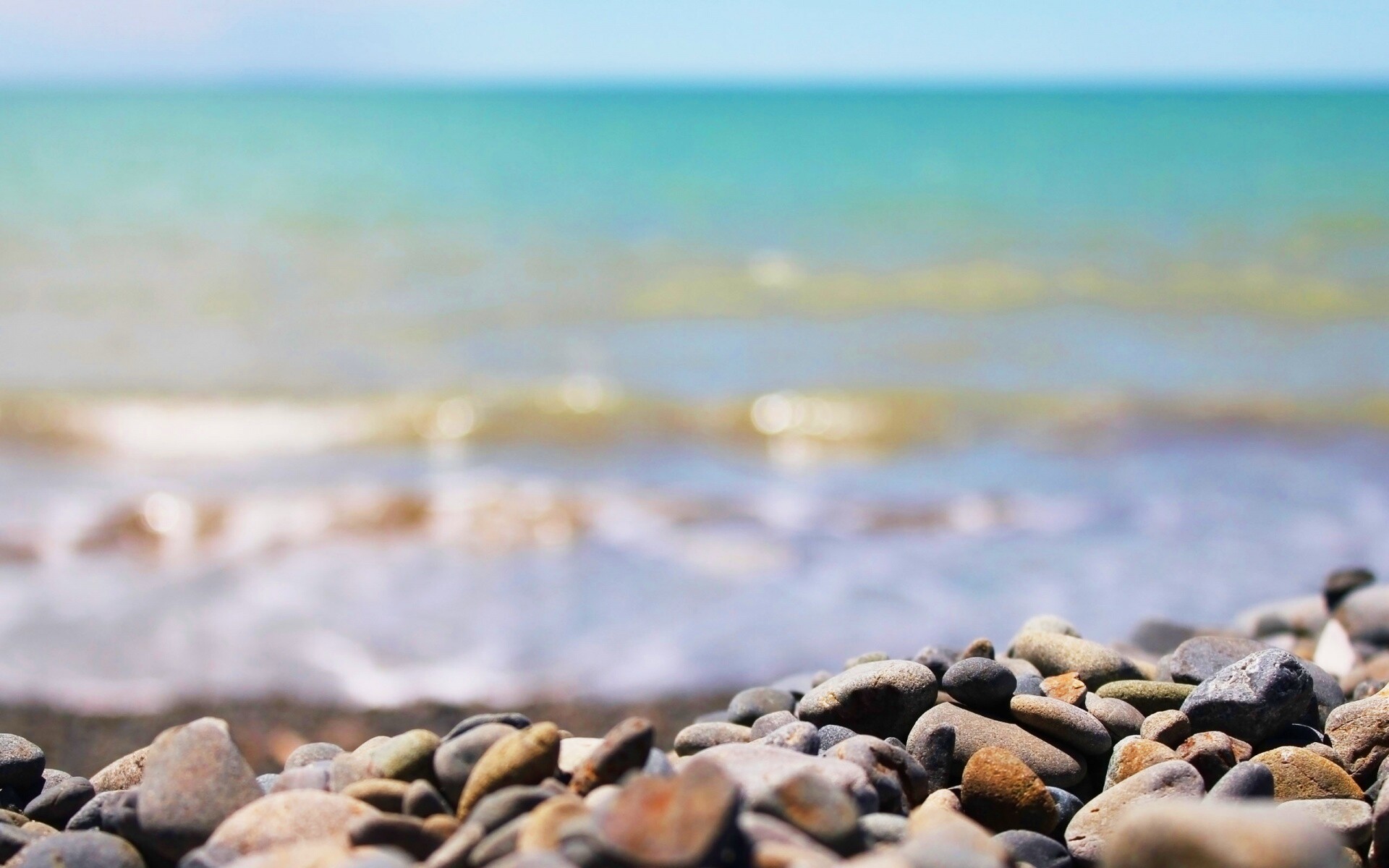 Пляж из гальки обои