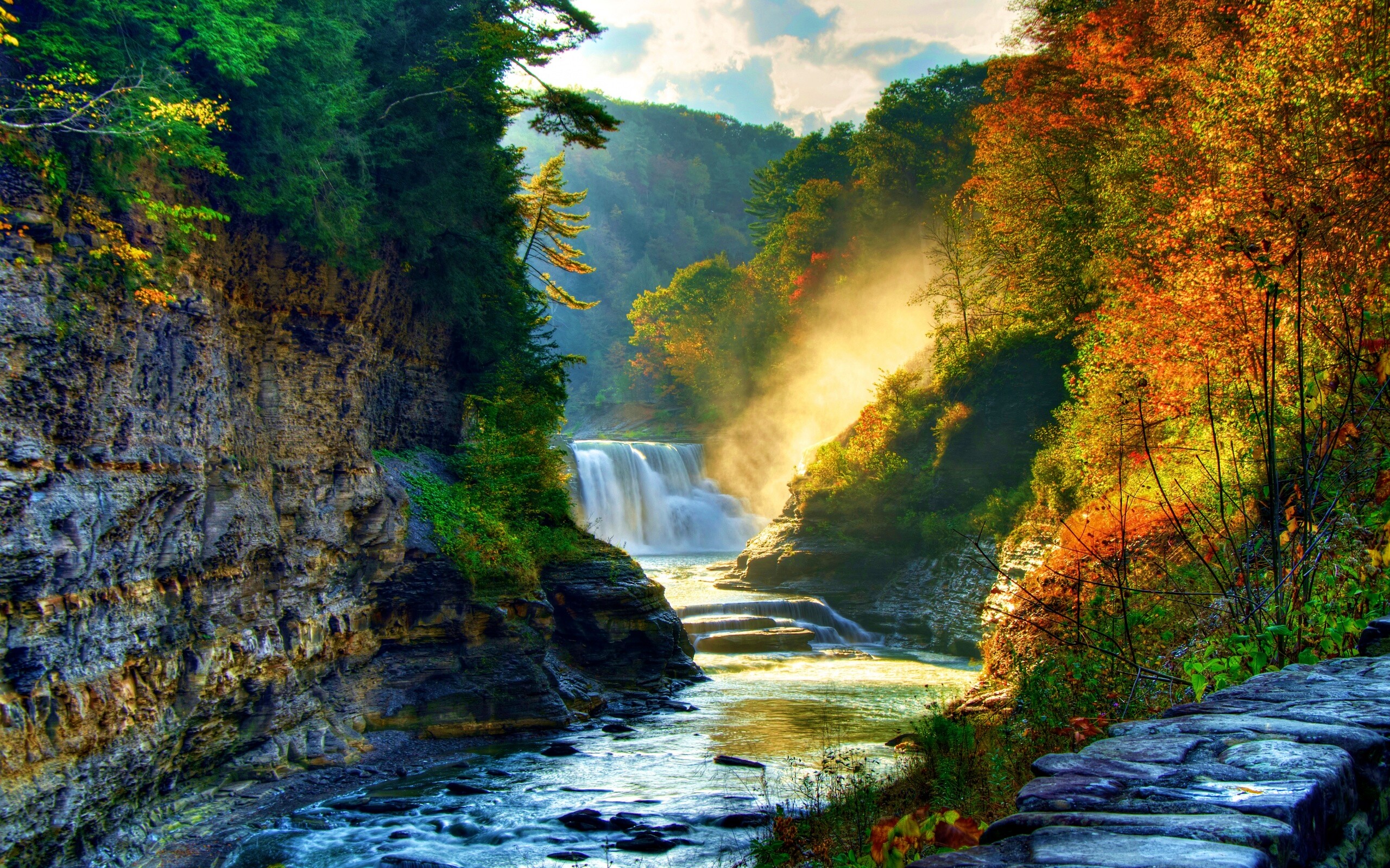 Скалистый водопад обои