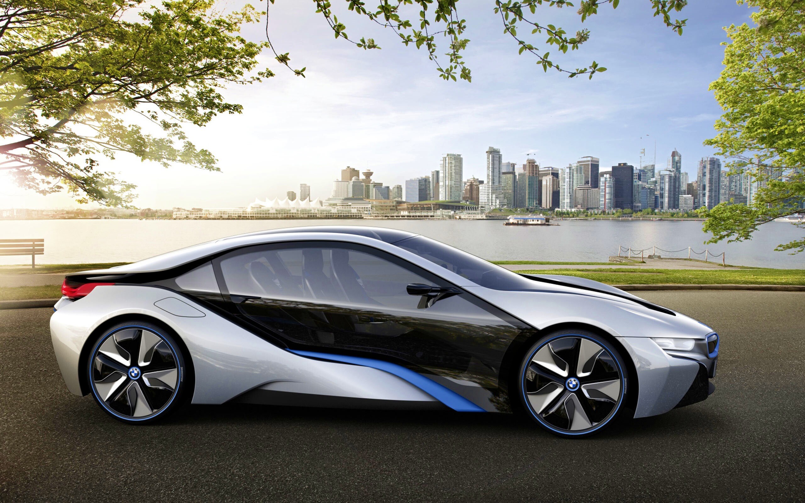 Концепт БМВ на берегу озера обои