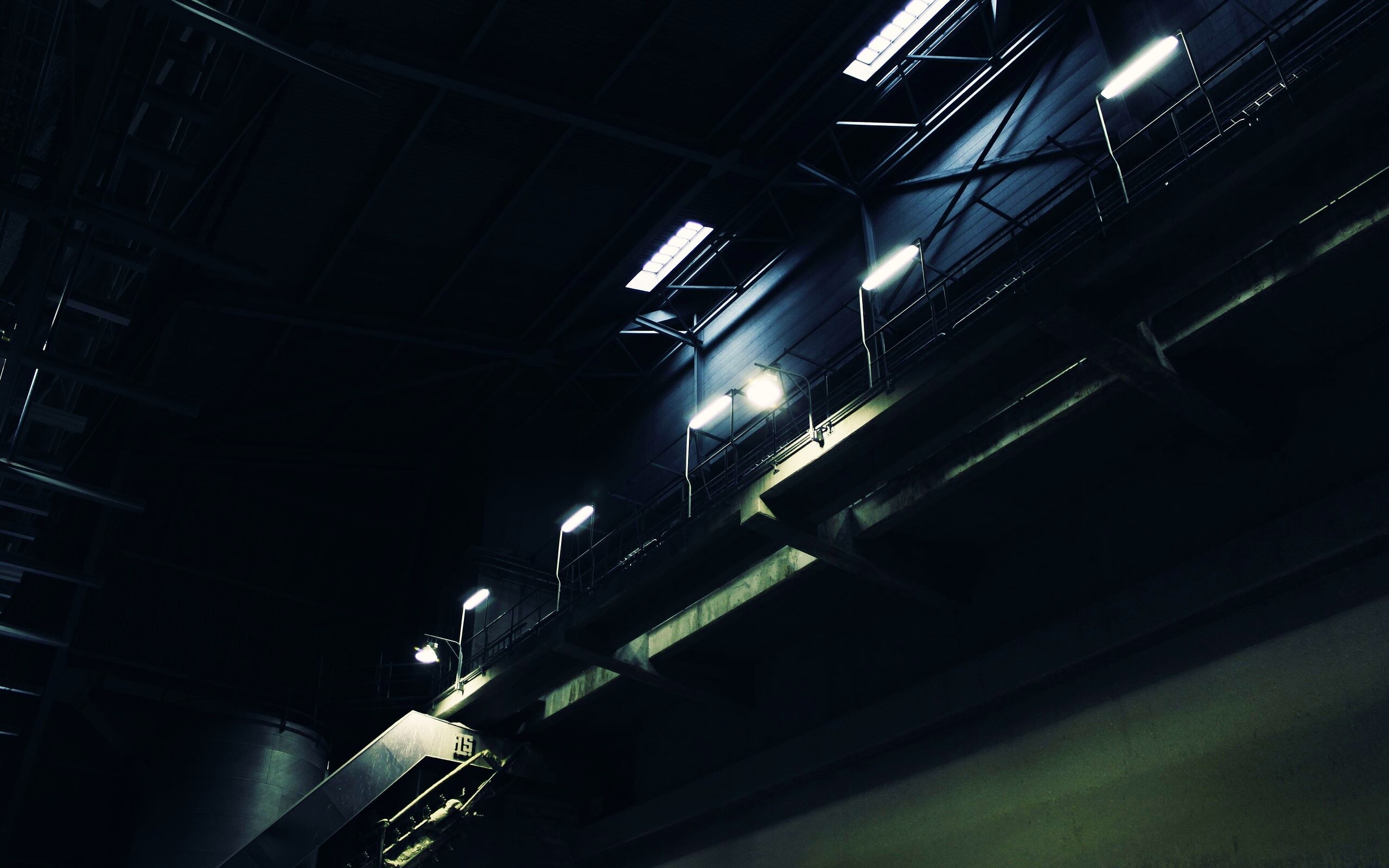 Платформа ночью обои