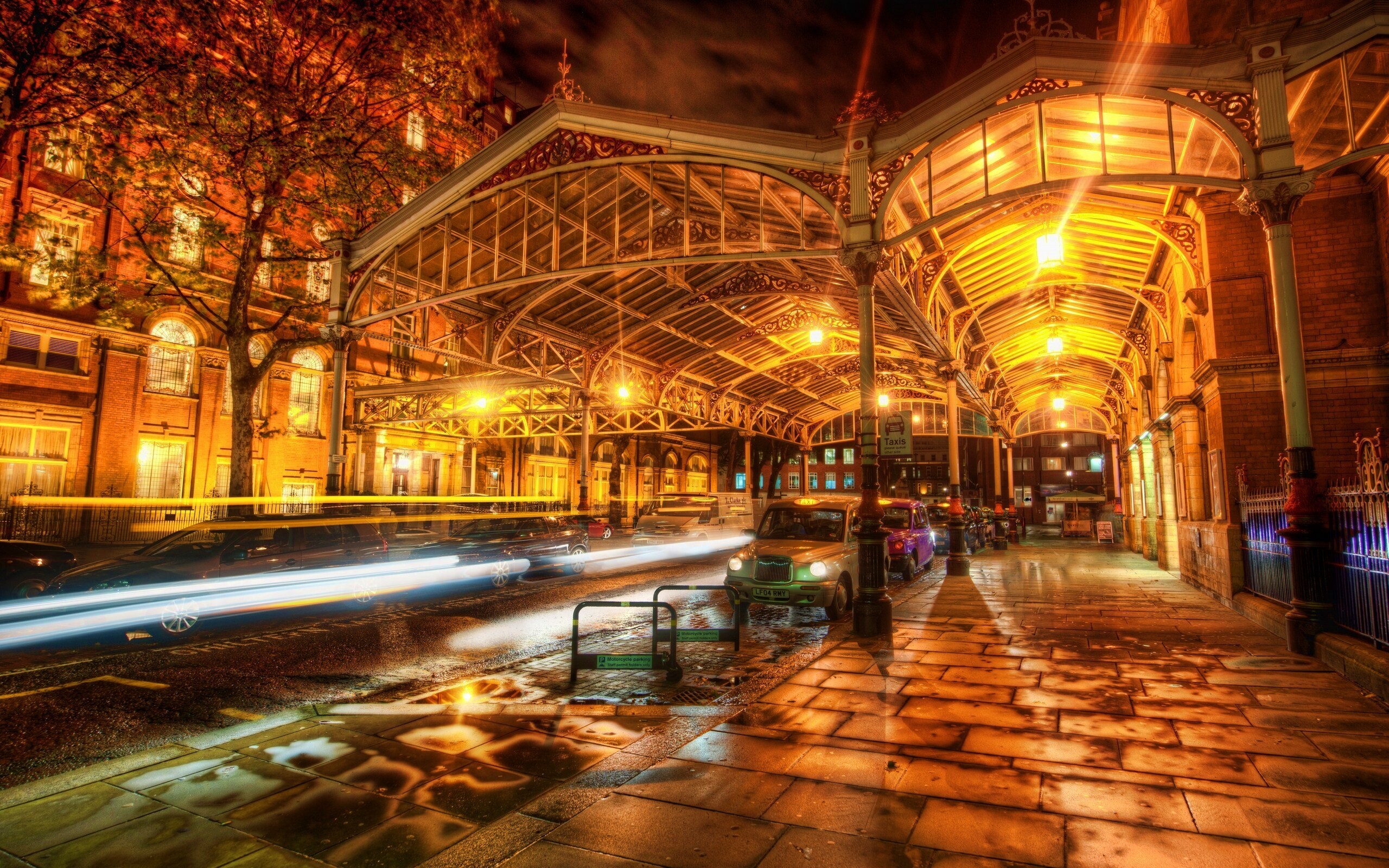 Город под фонарями обои