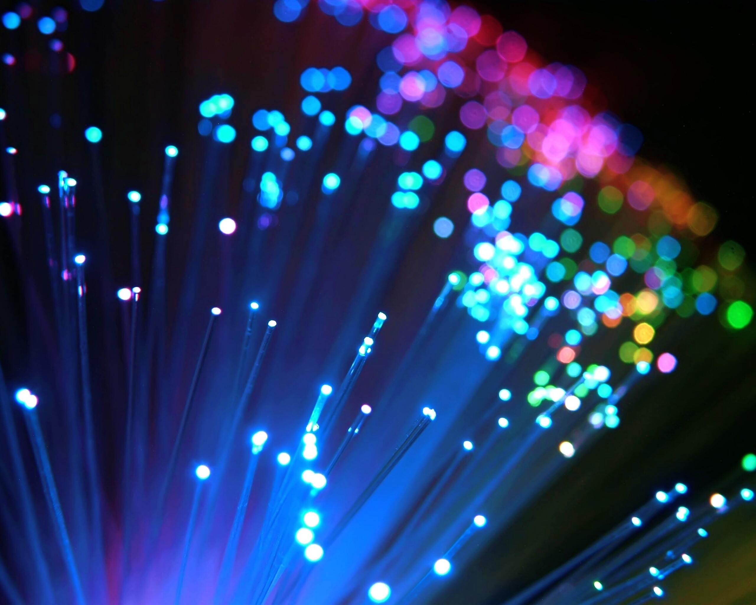 Огоньки на оптоволокне обои