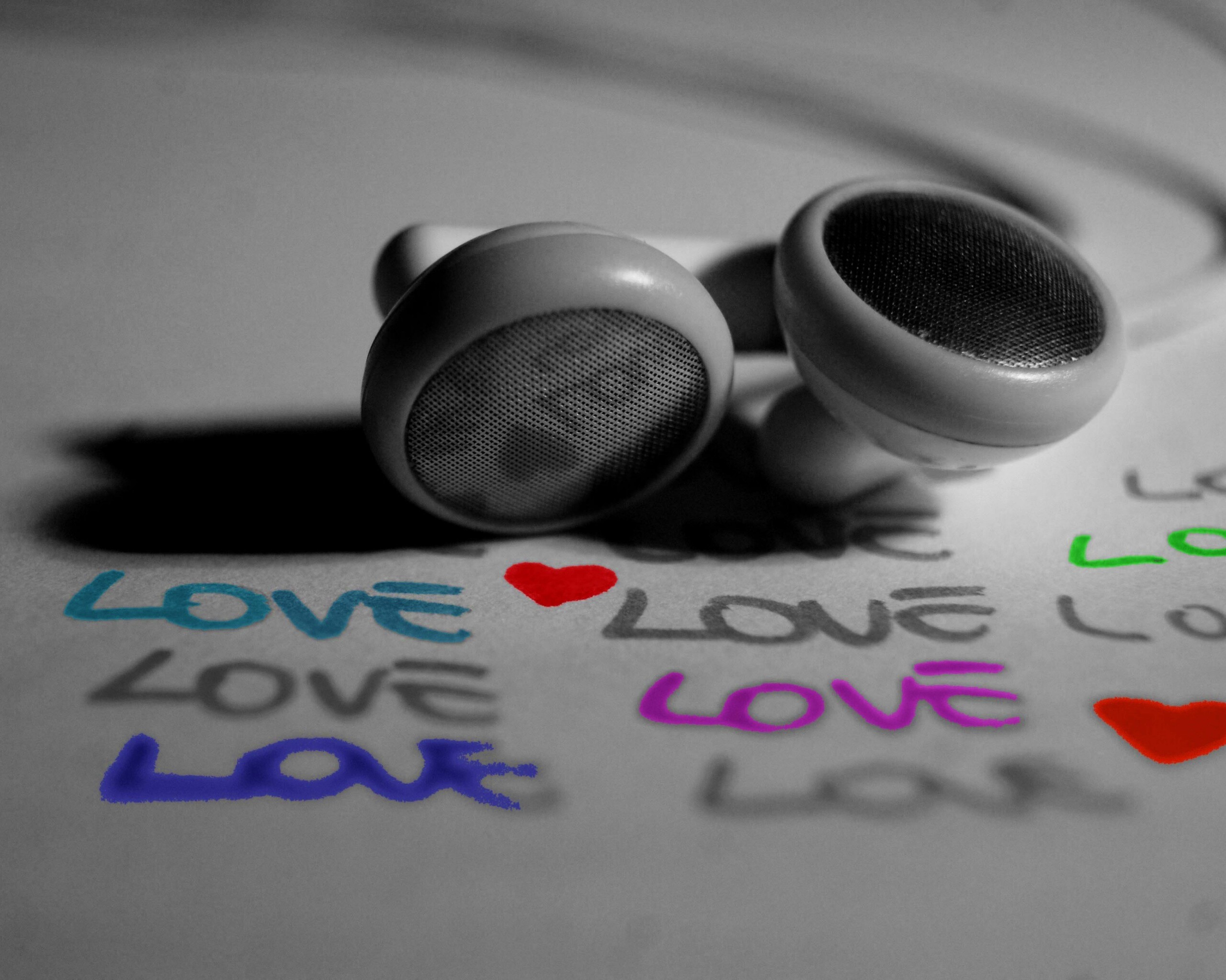 Наушники и любовь обои