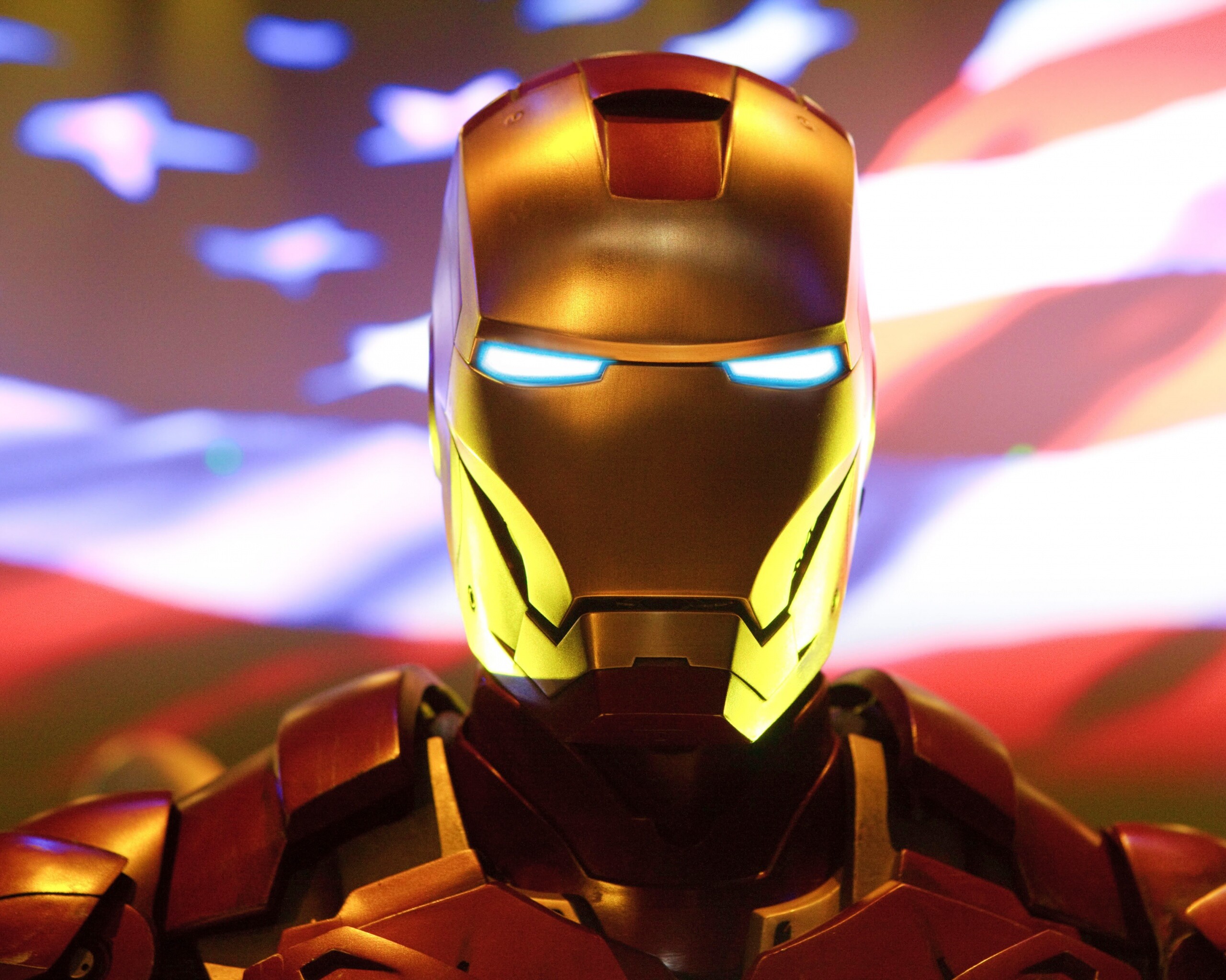 Железный человек на фоне американского флага обои