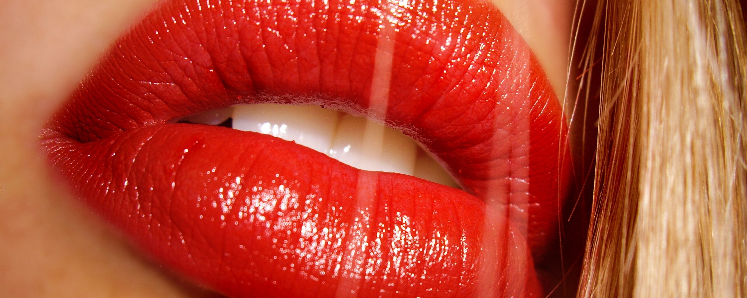 Сочные губы обои