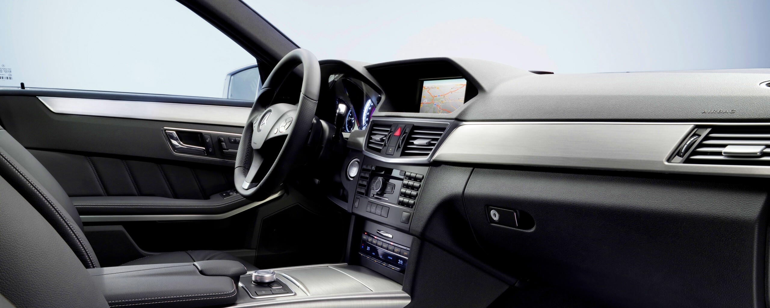 Салон мерседеса обои