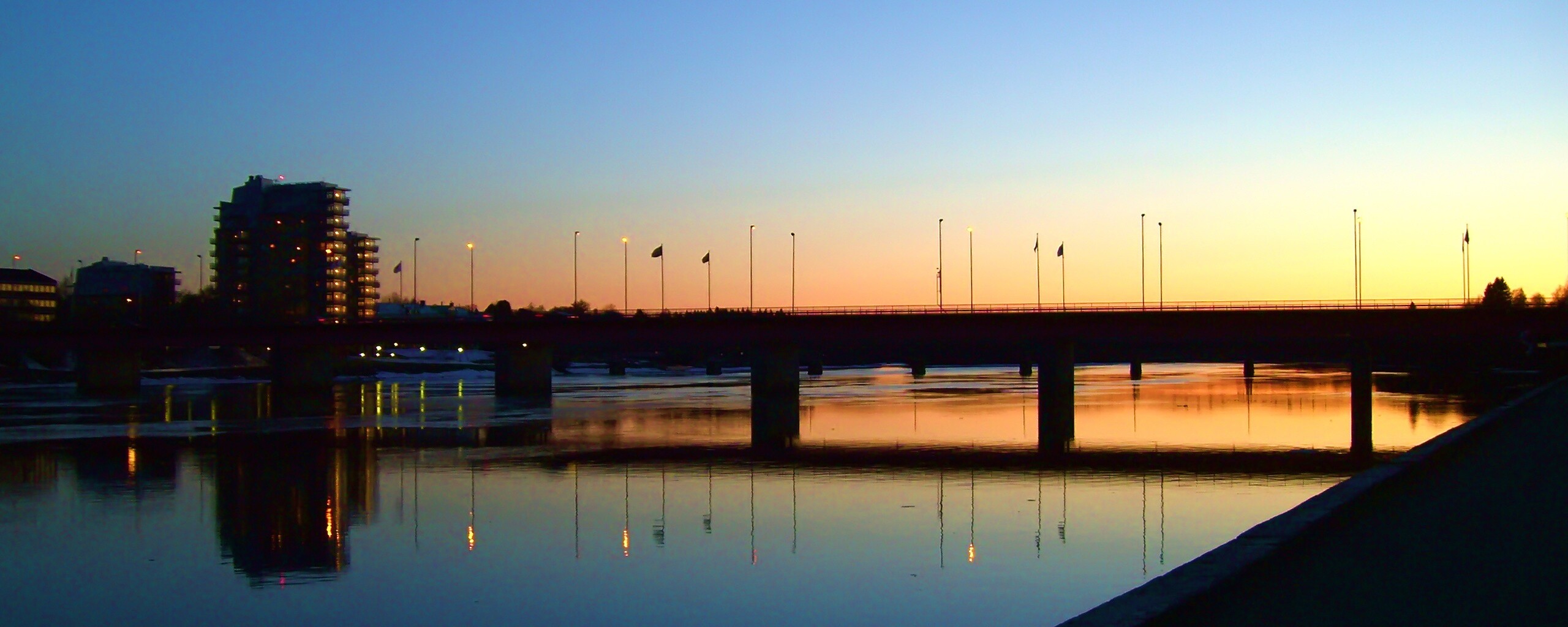 Живописный мост обои