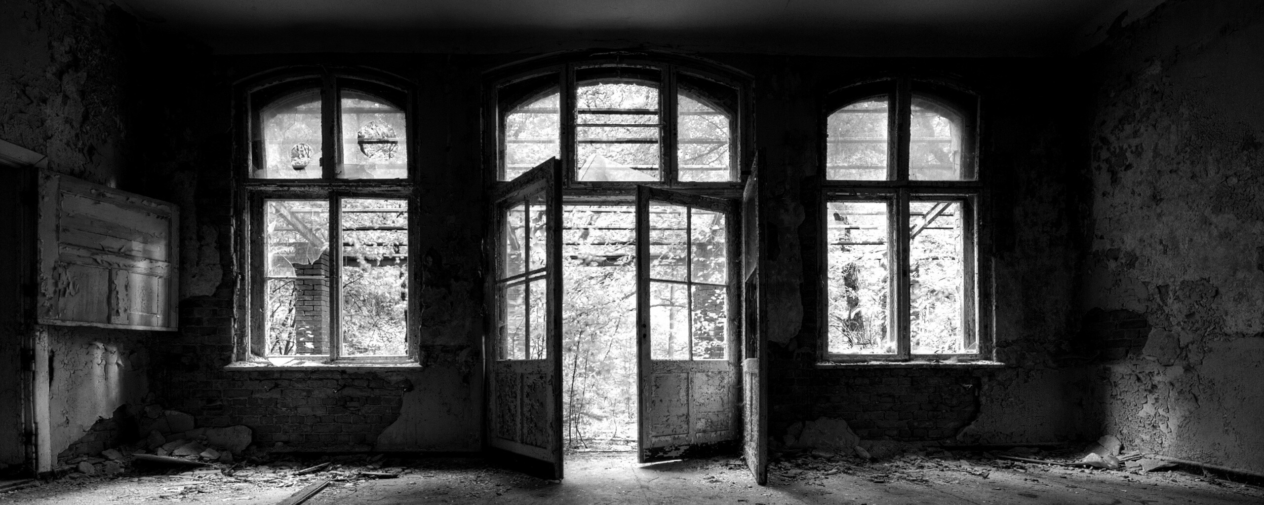 Комната в заброшенном здании обои