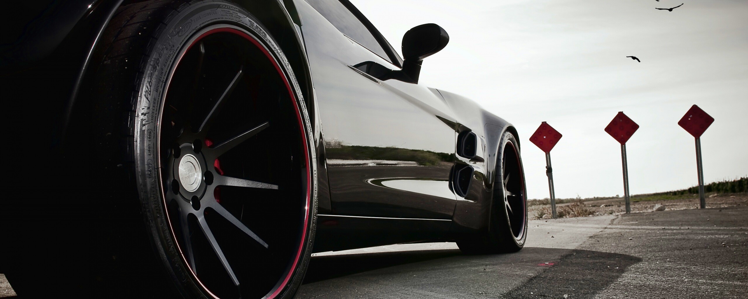 Чёрный концепт обои