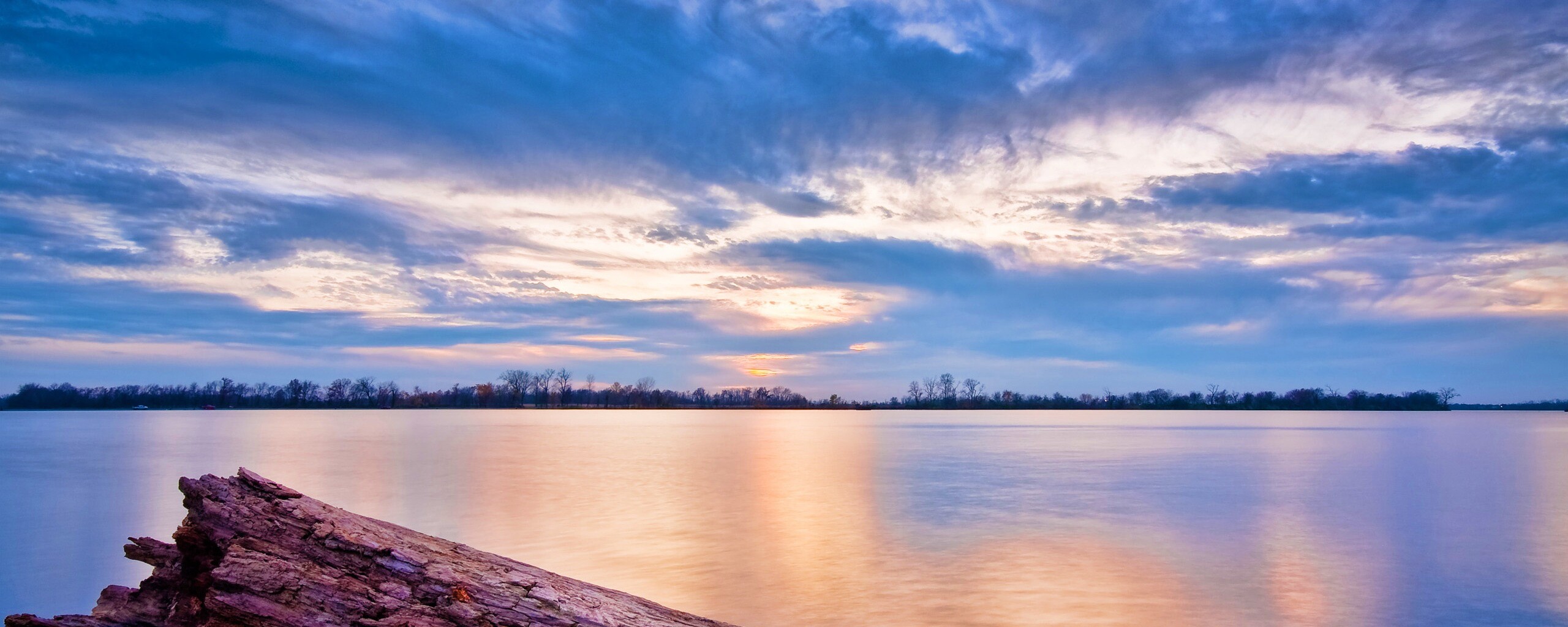 Закат на озере обои