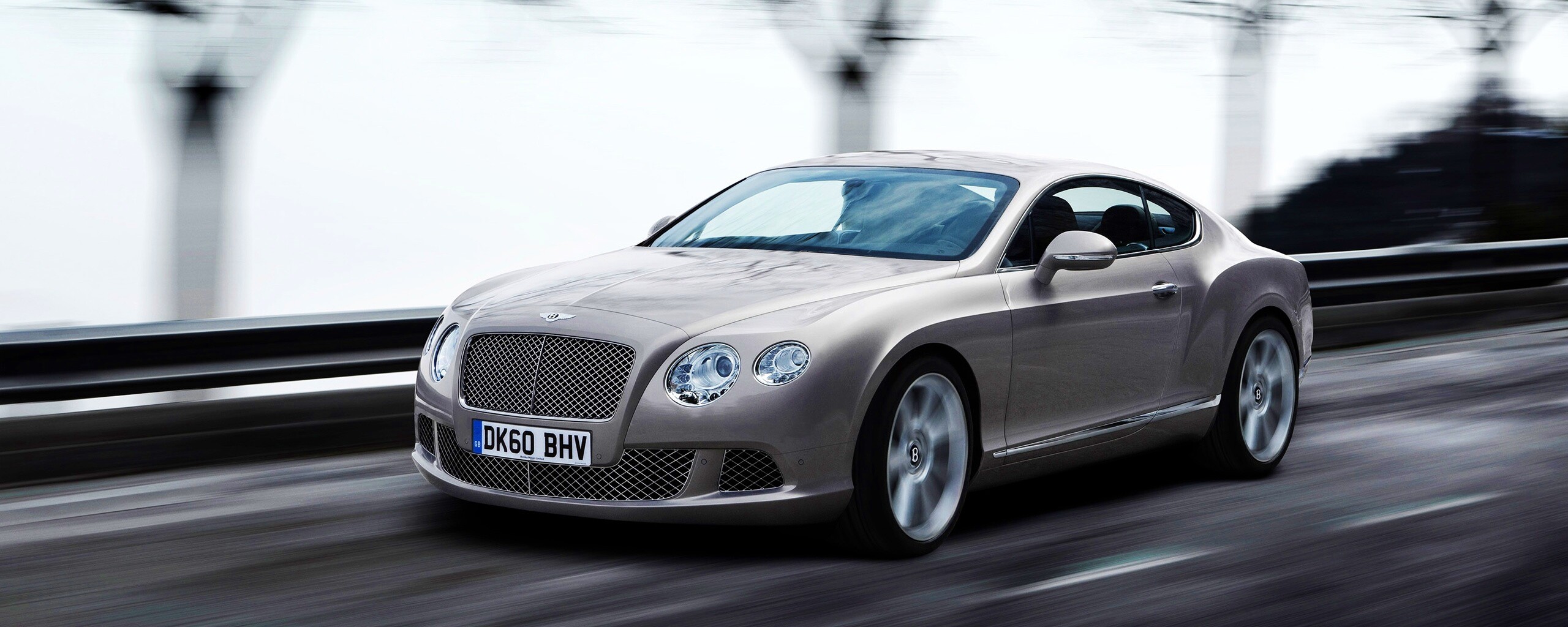 Bentley седан обои