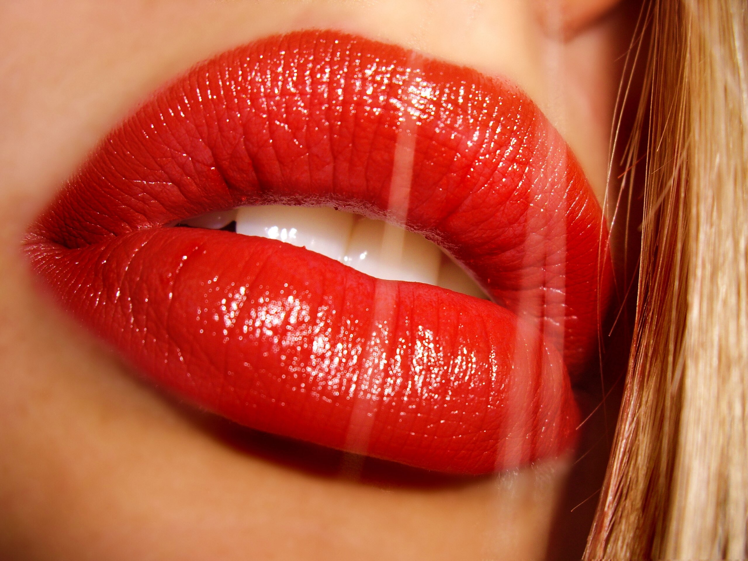 Сочные губы обои