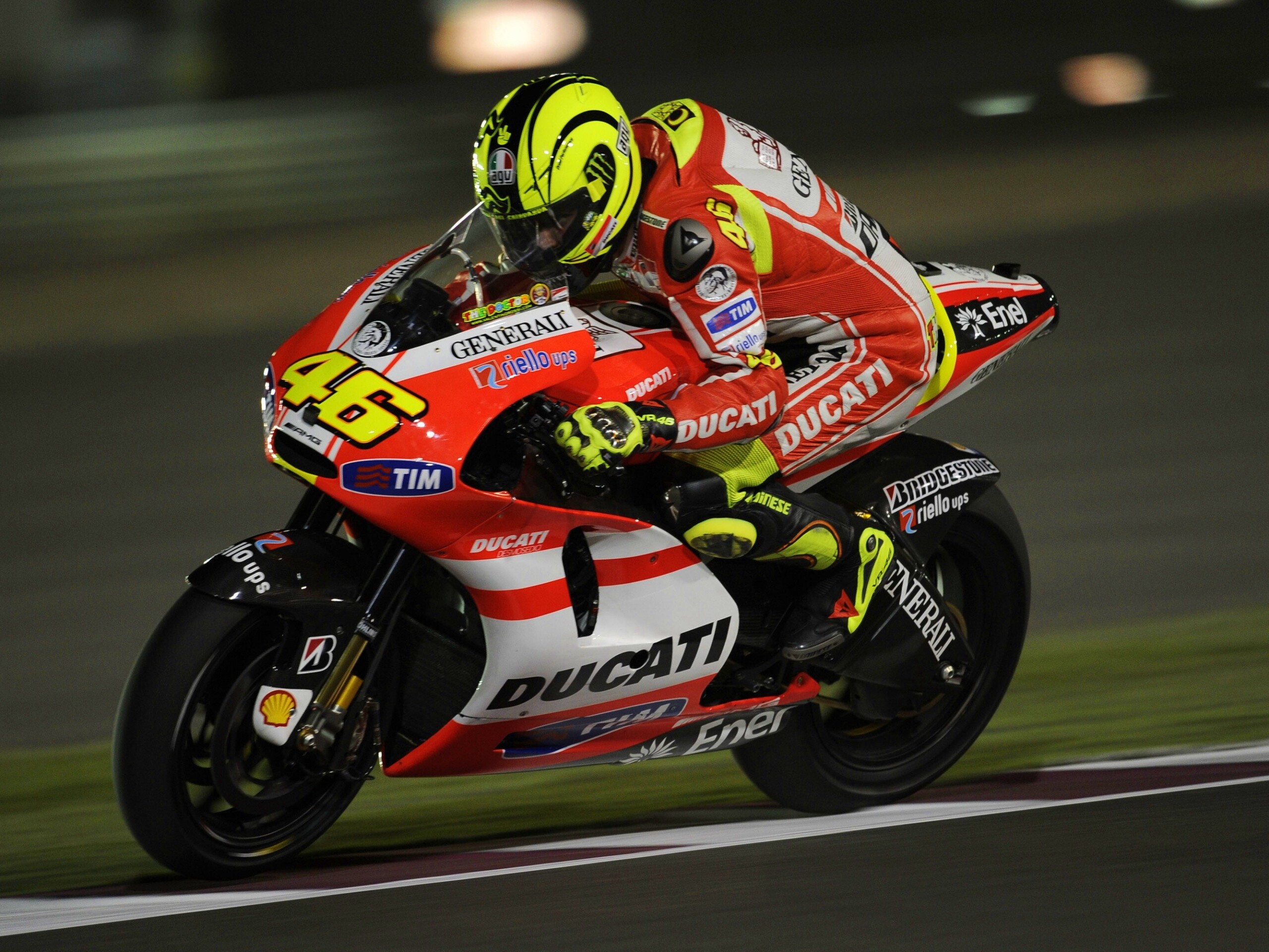 Мотоциклист на треке обои