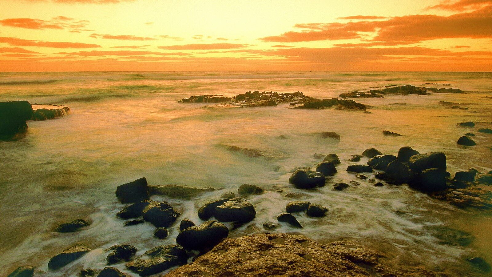 Каменистая отмель обои