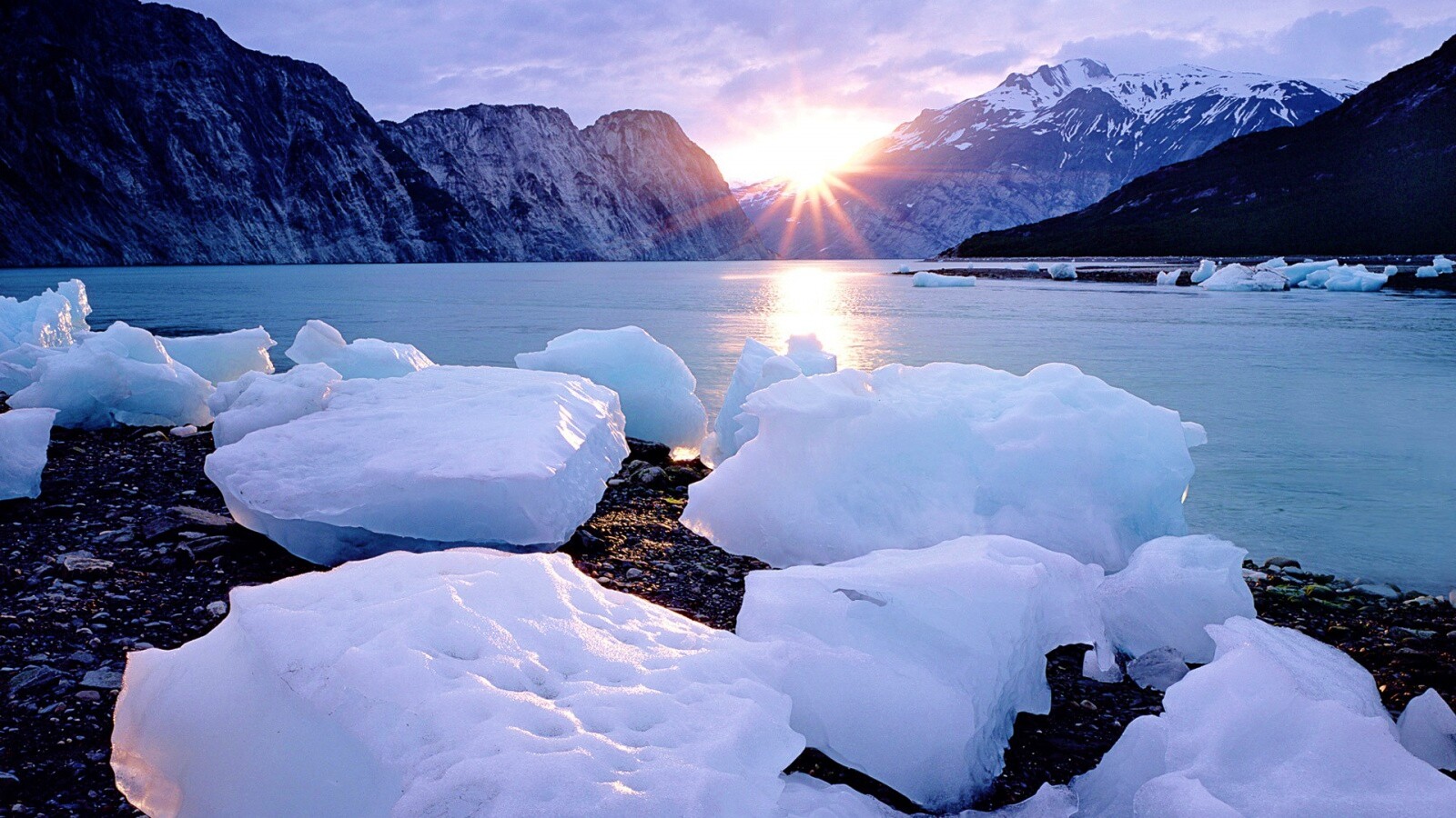 Зимнее горное озеро обои