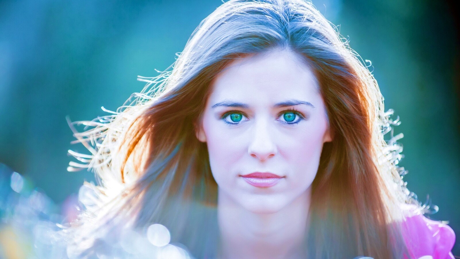 Девушка с голубыми глазами обои