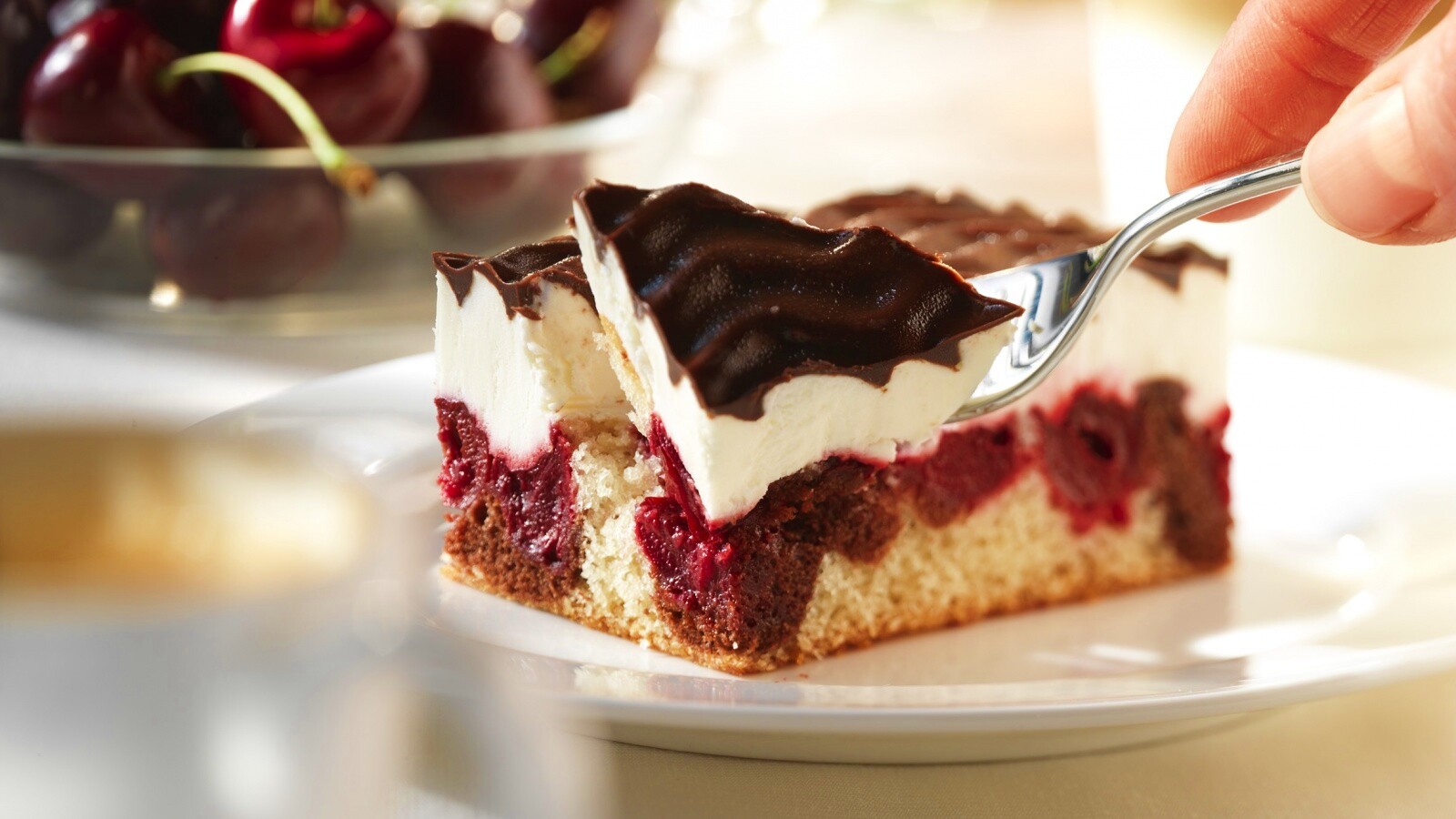 Вишневое пирожное обои