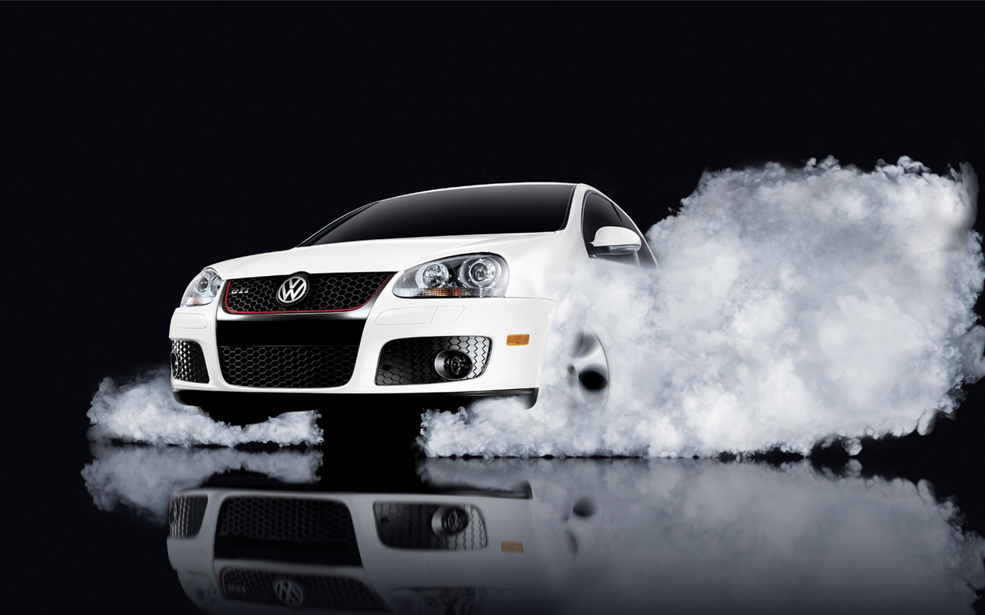 Буксующий белый Фольц обои