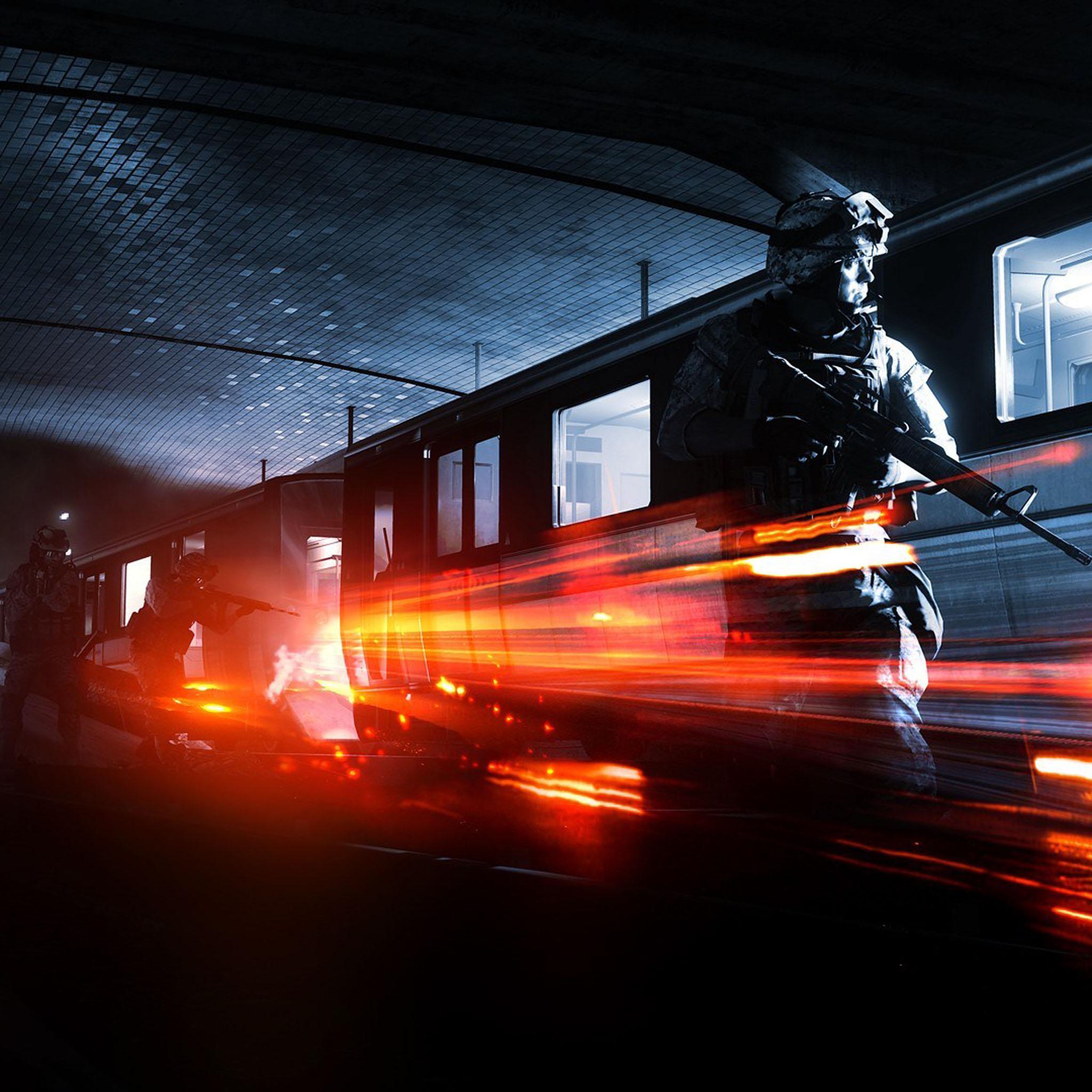 Солдаты на станции метро обои