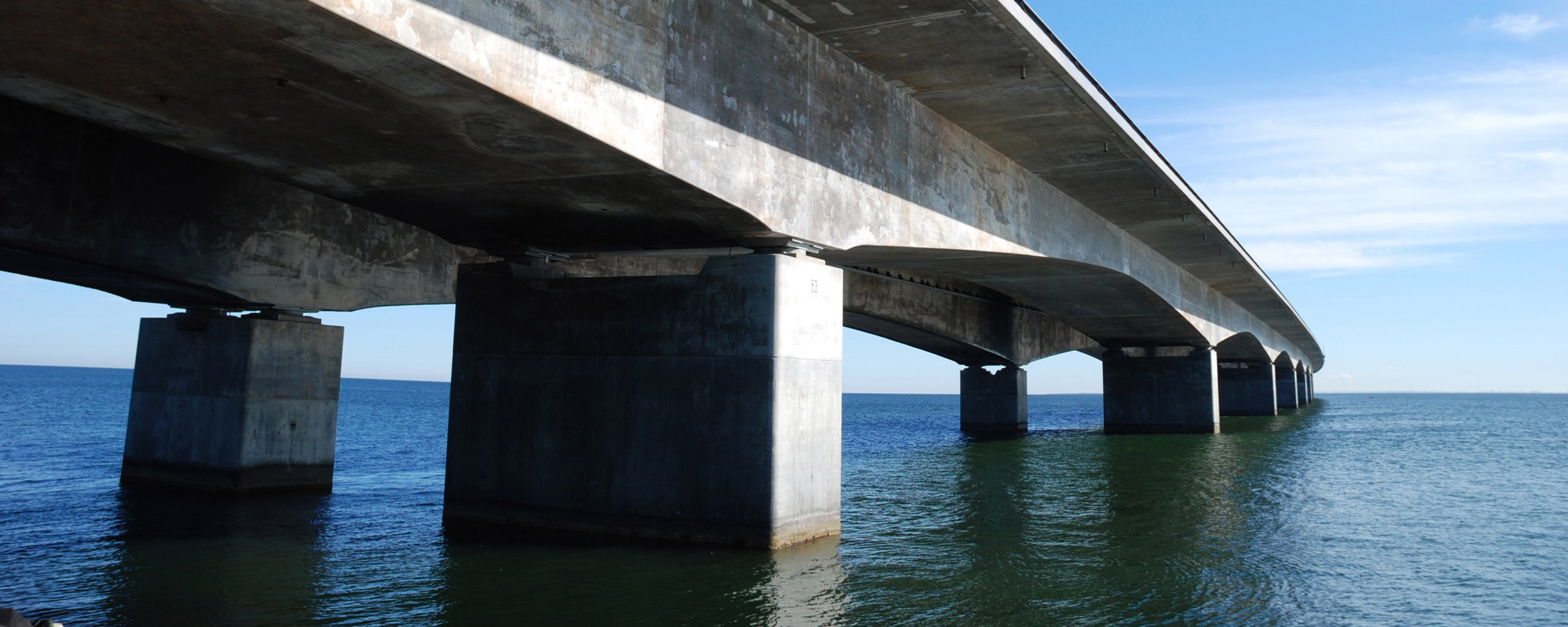 Опоры моста обои