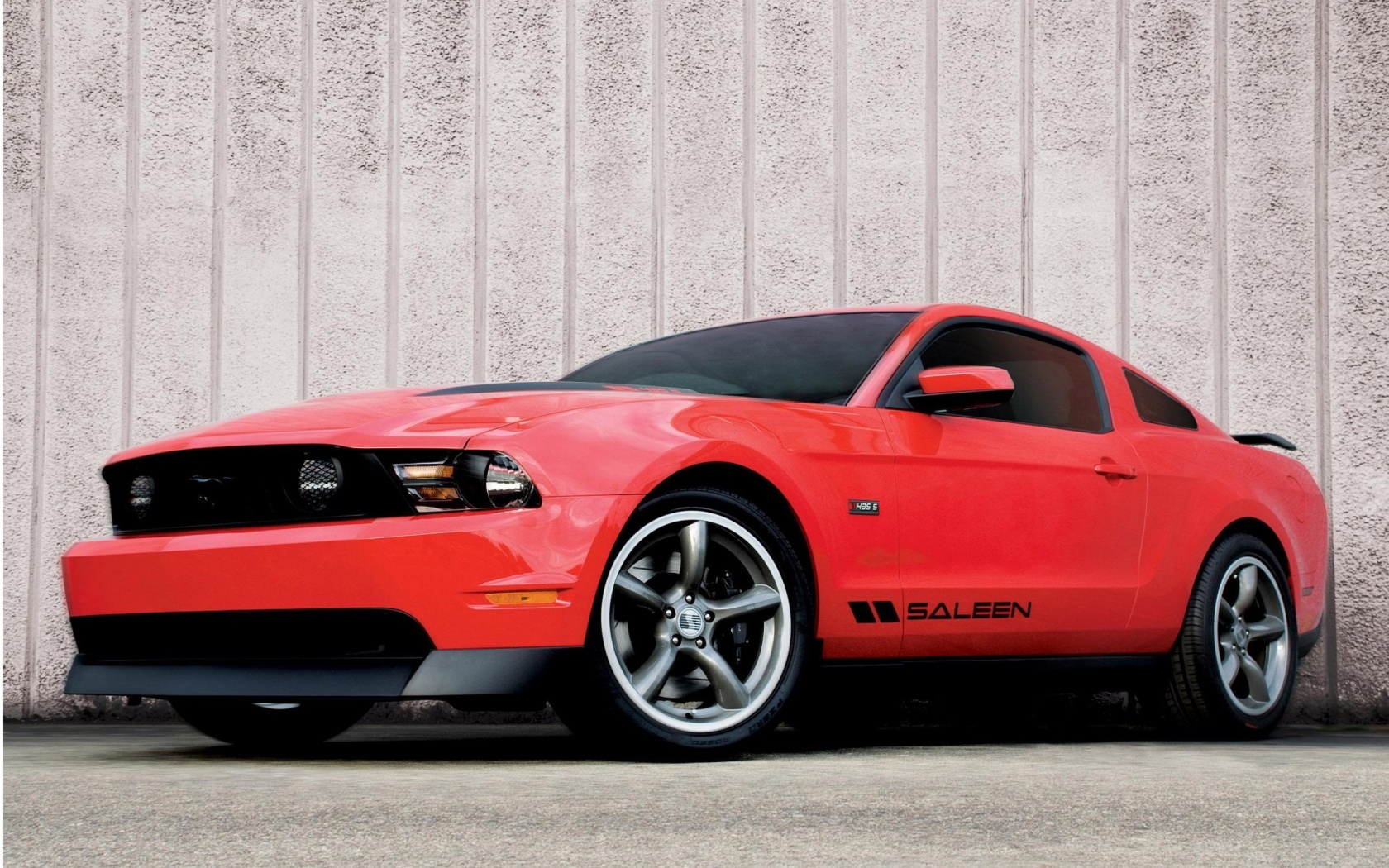 Красный Мустанг GT обои