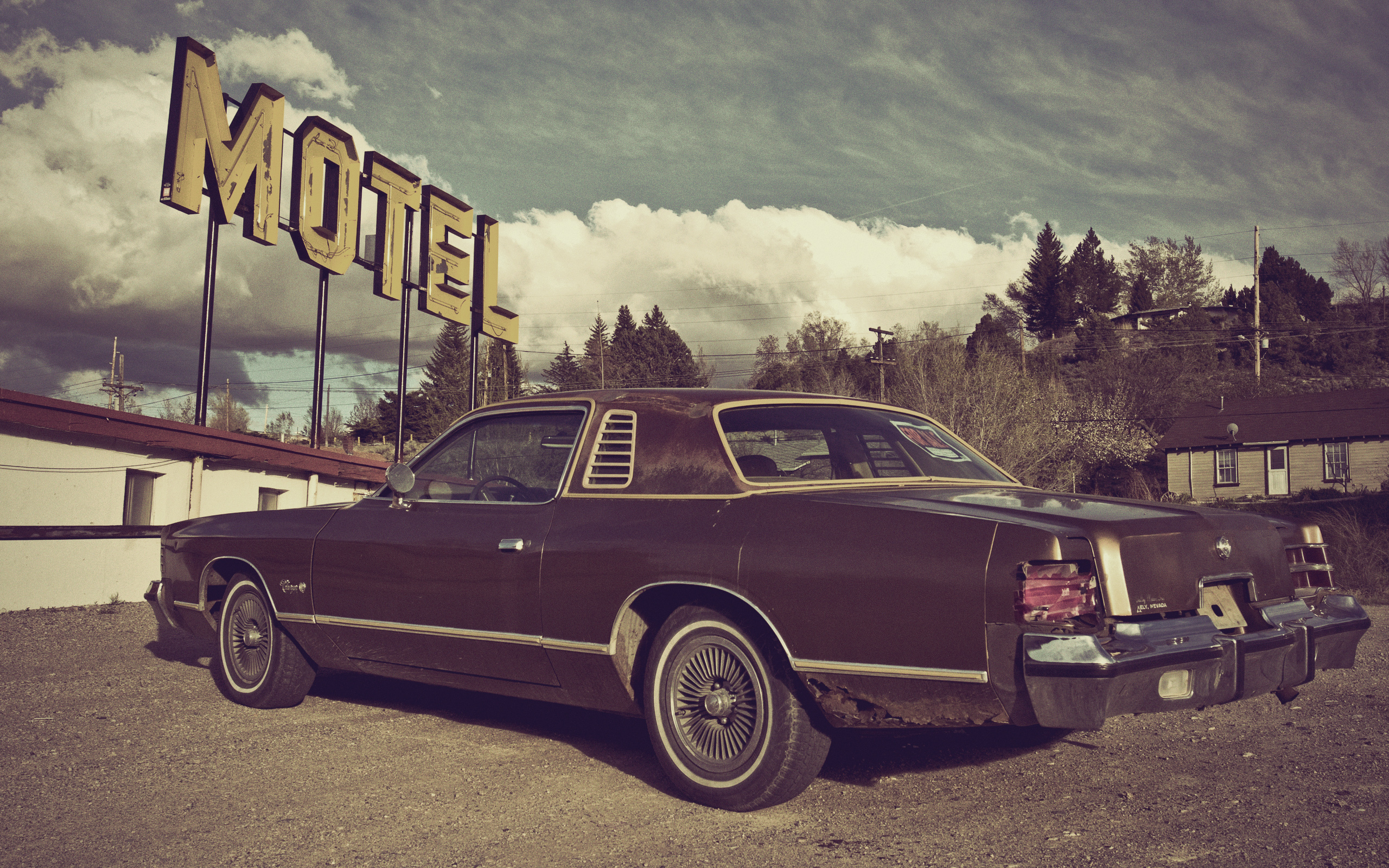 Олдскульный Dodge около мотеля обои