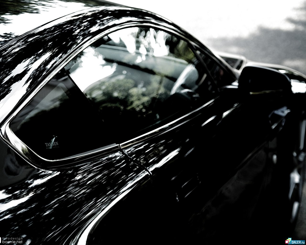 Астон-мартин боковое стекло обои