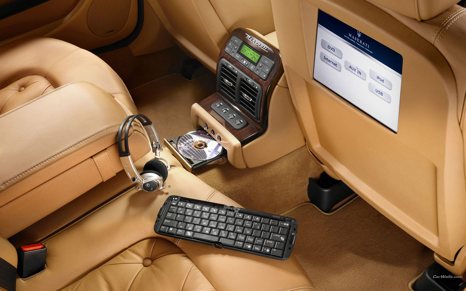 Салон Quattroporte обои