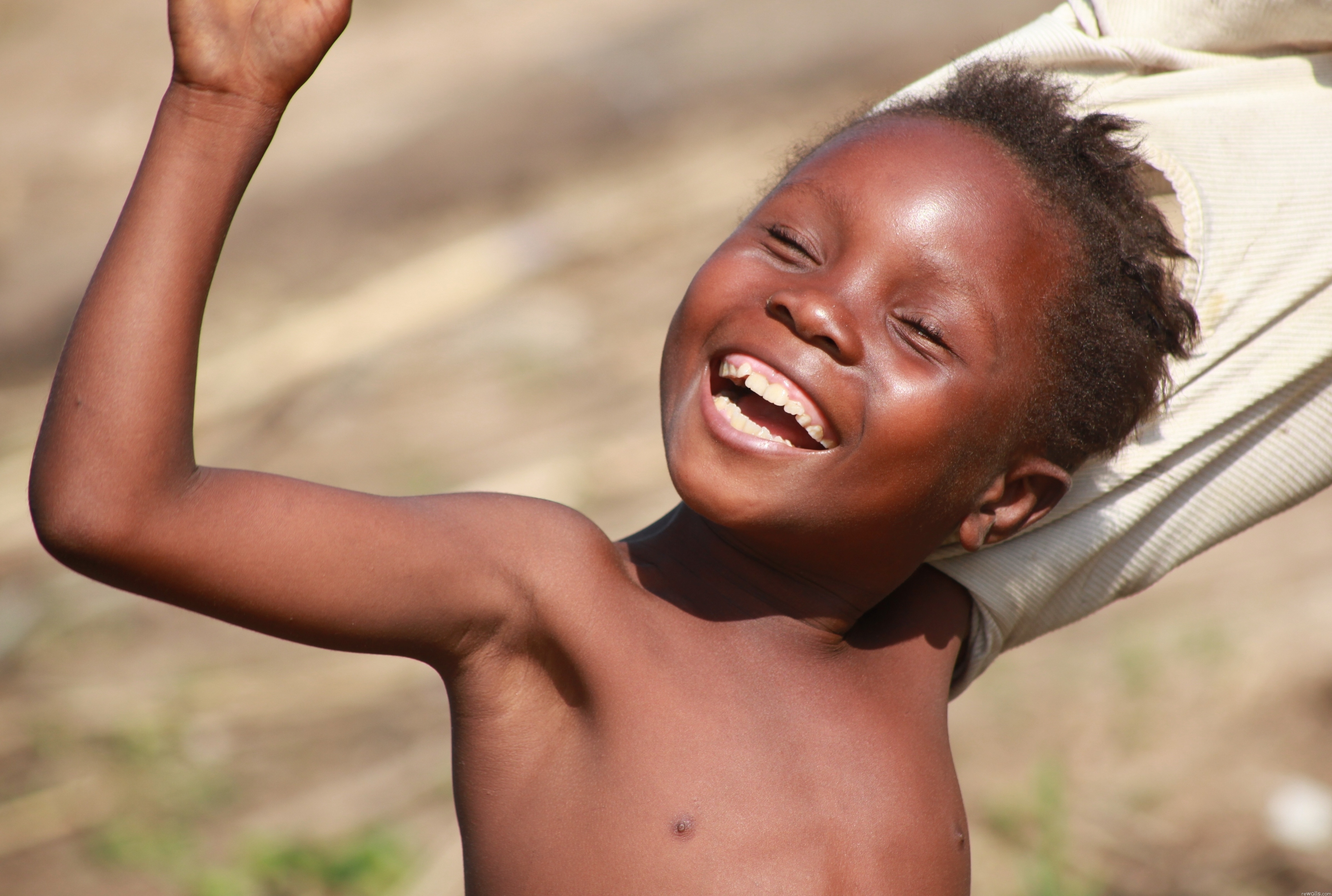 Счасливый мальчик обои