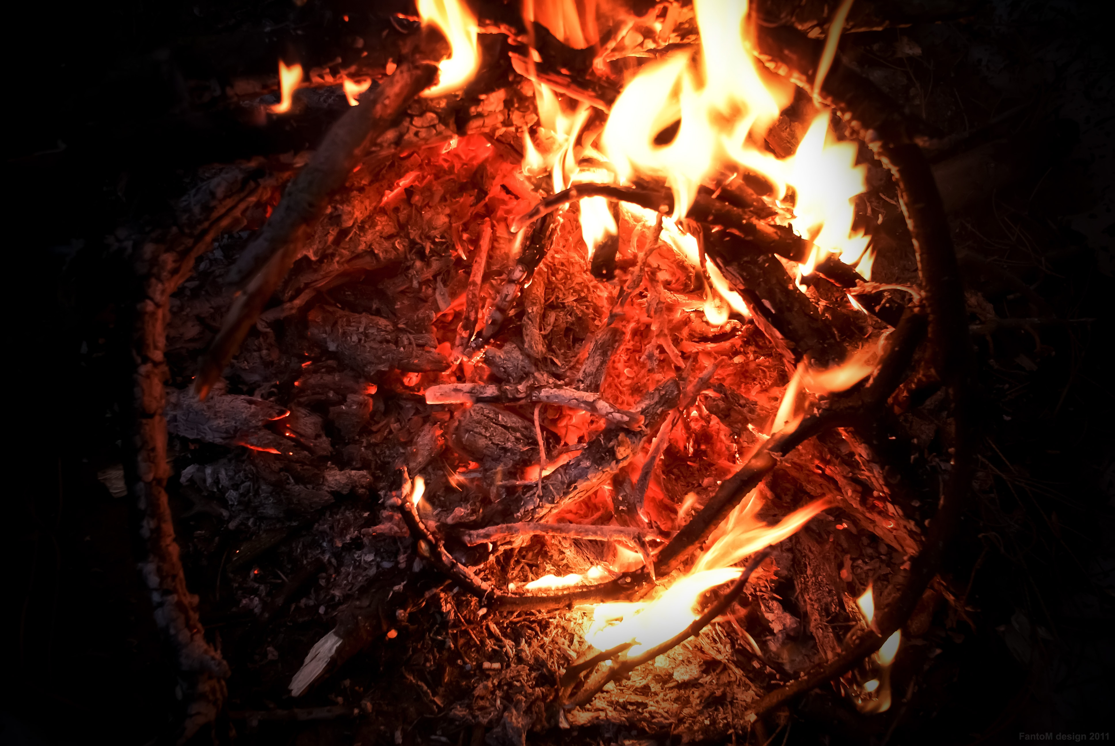 Костёр крупным планом обои