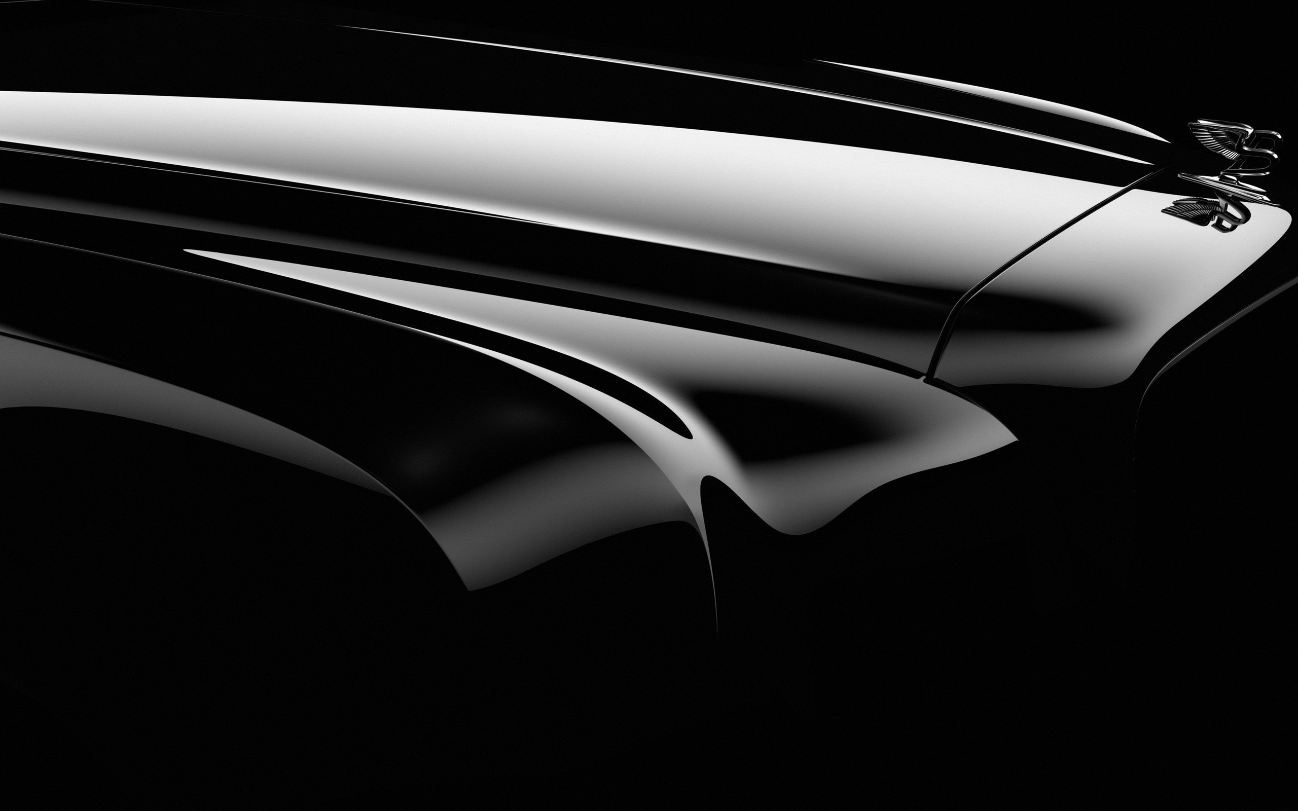 Капот чёрного авто обои