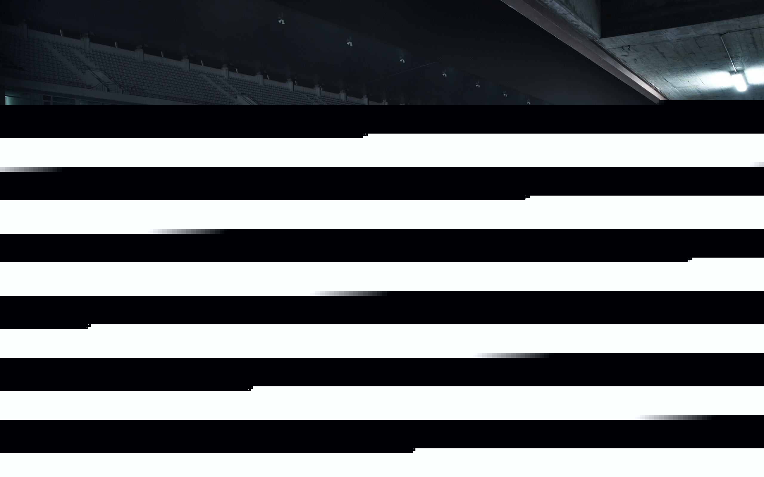 Синий спорткар на гоночном треке обои