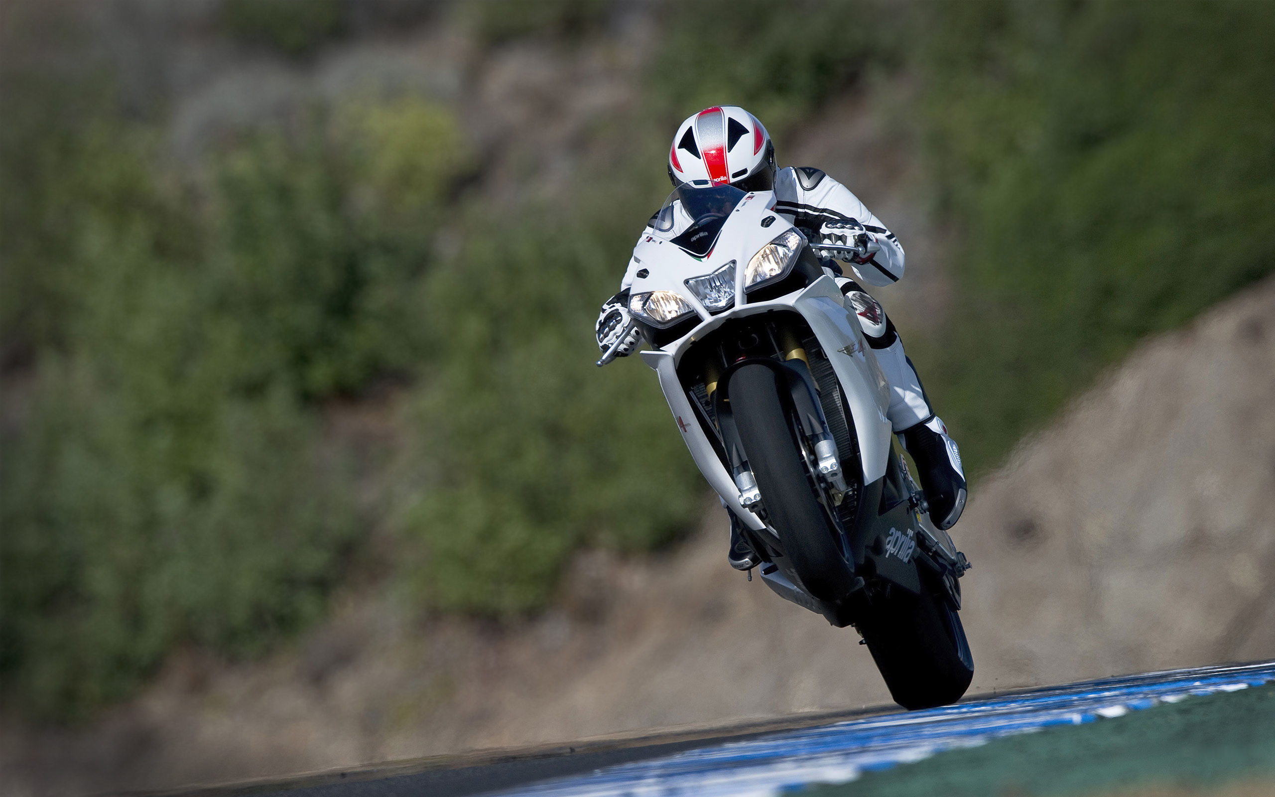 Спортбайк на козле обои