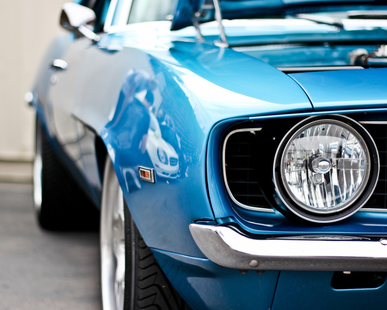 Синяя машина обои