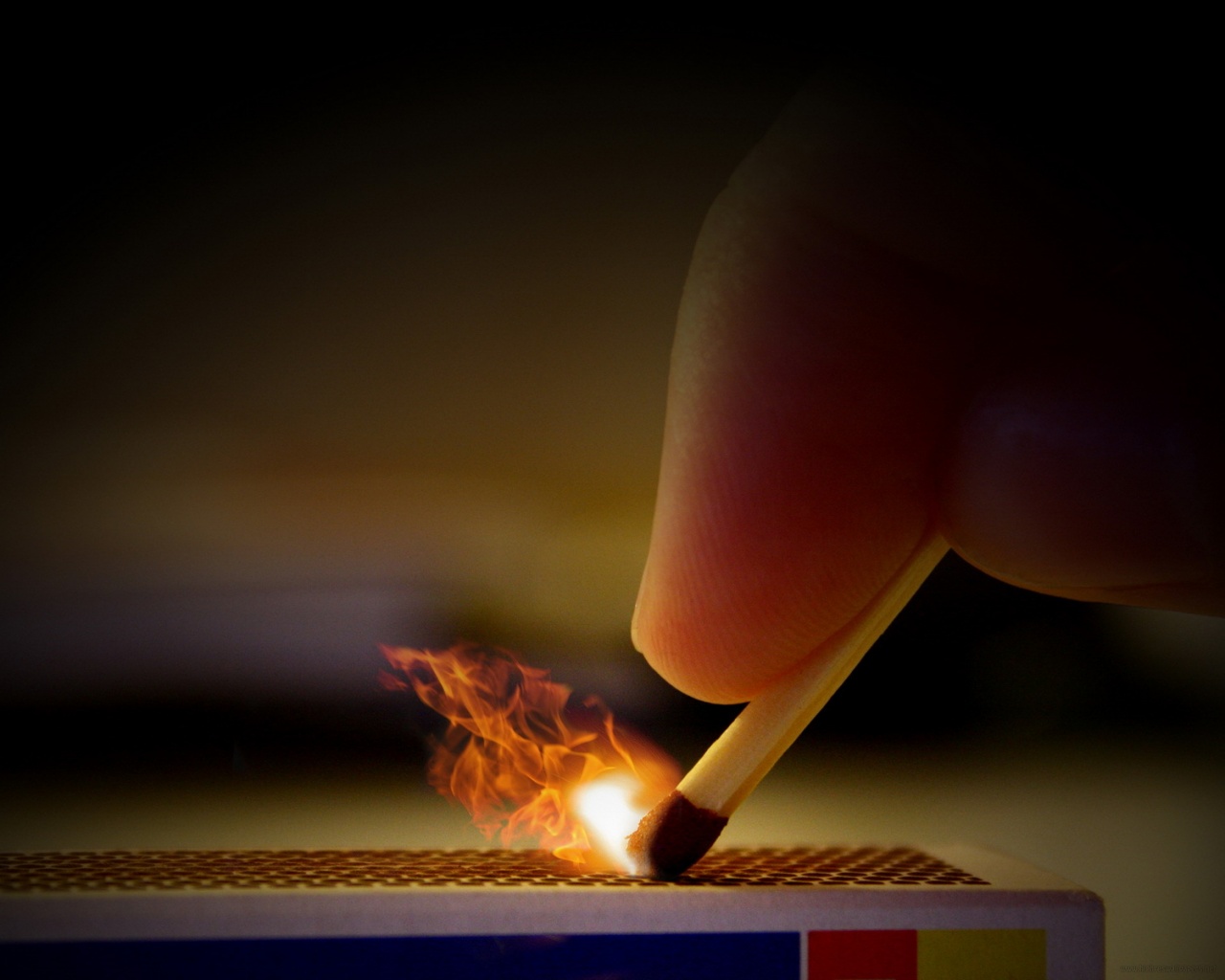Воспаменение спички обои
