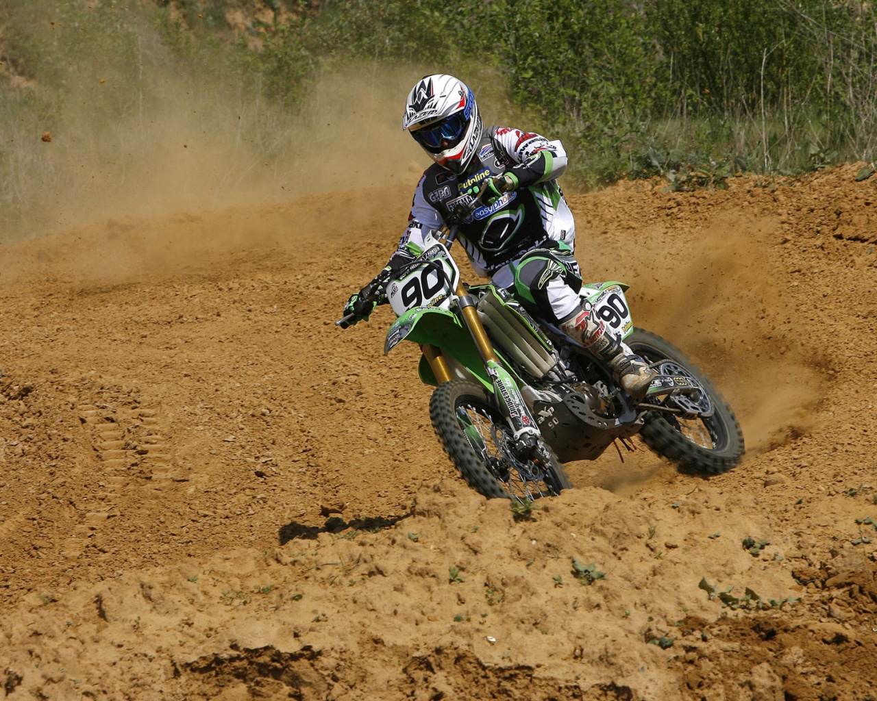 На мототреке обои