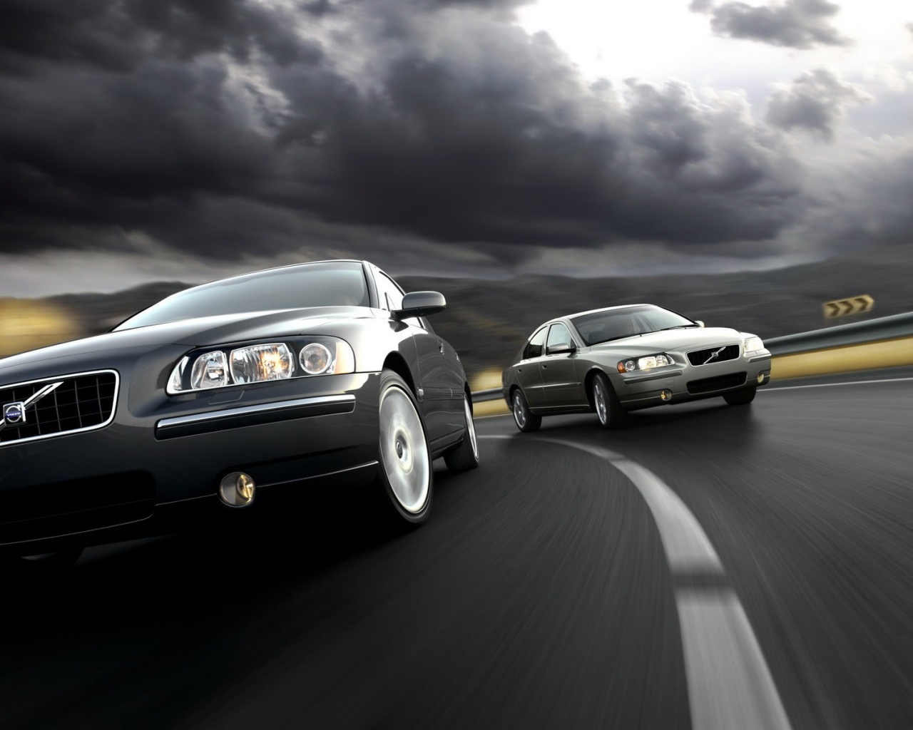 Два седана вольво на повороте обои