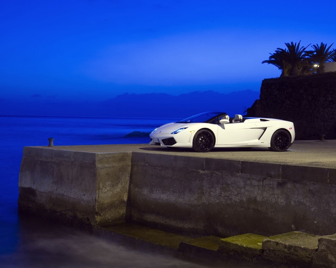 Белый кабриолет ламбо обои
