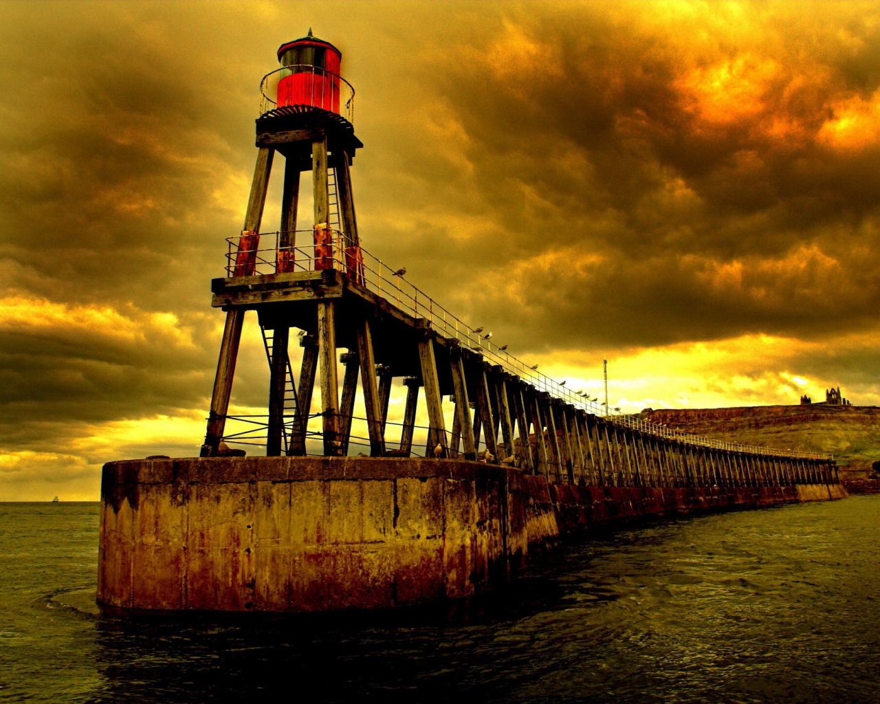 Деревянный маяк обои