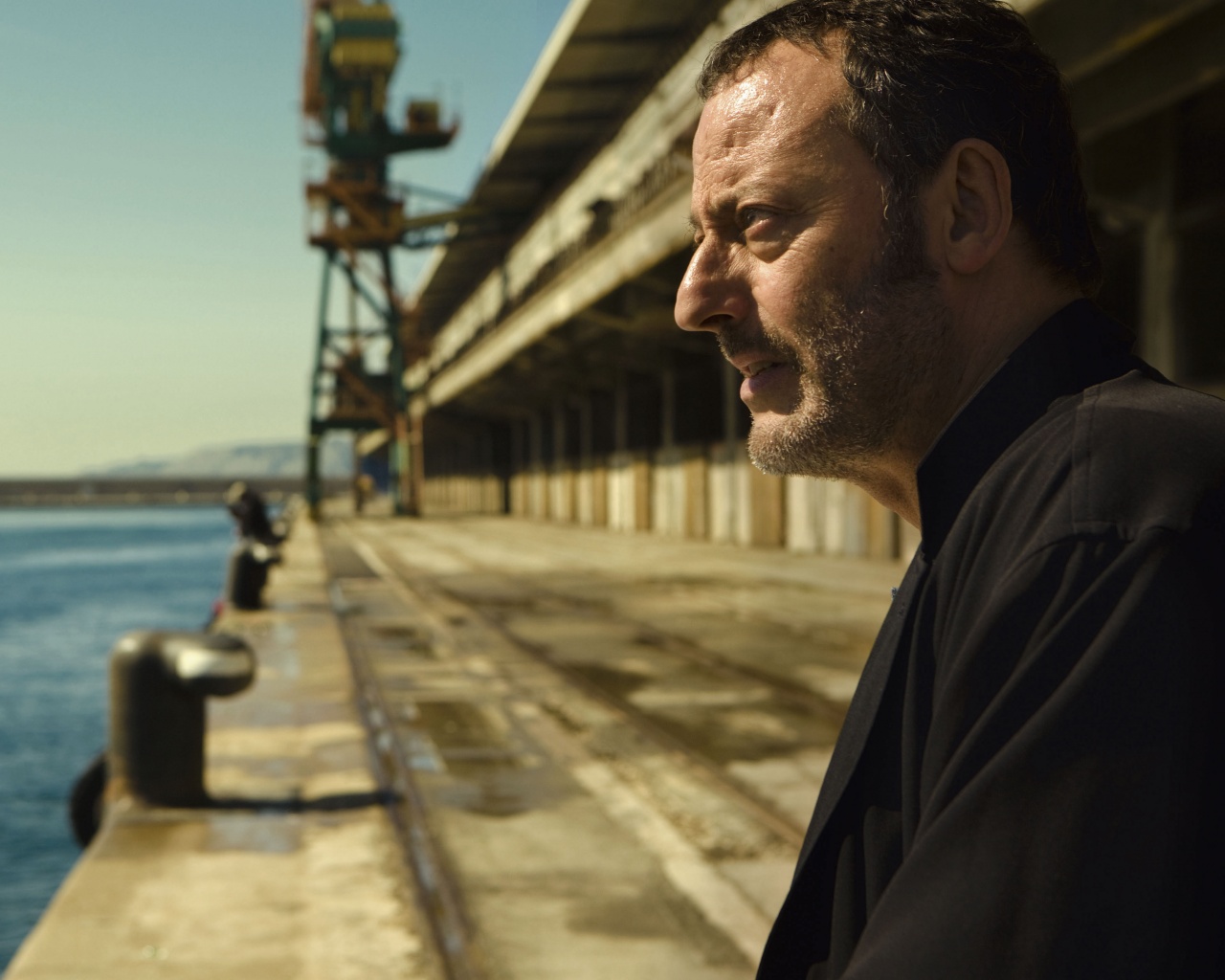 Жан Рено в порту обои