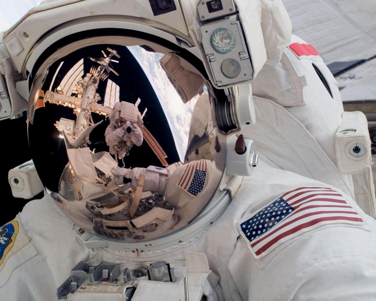 Фото в открытом космосе обои