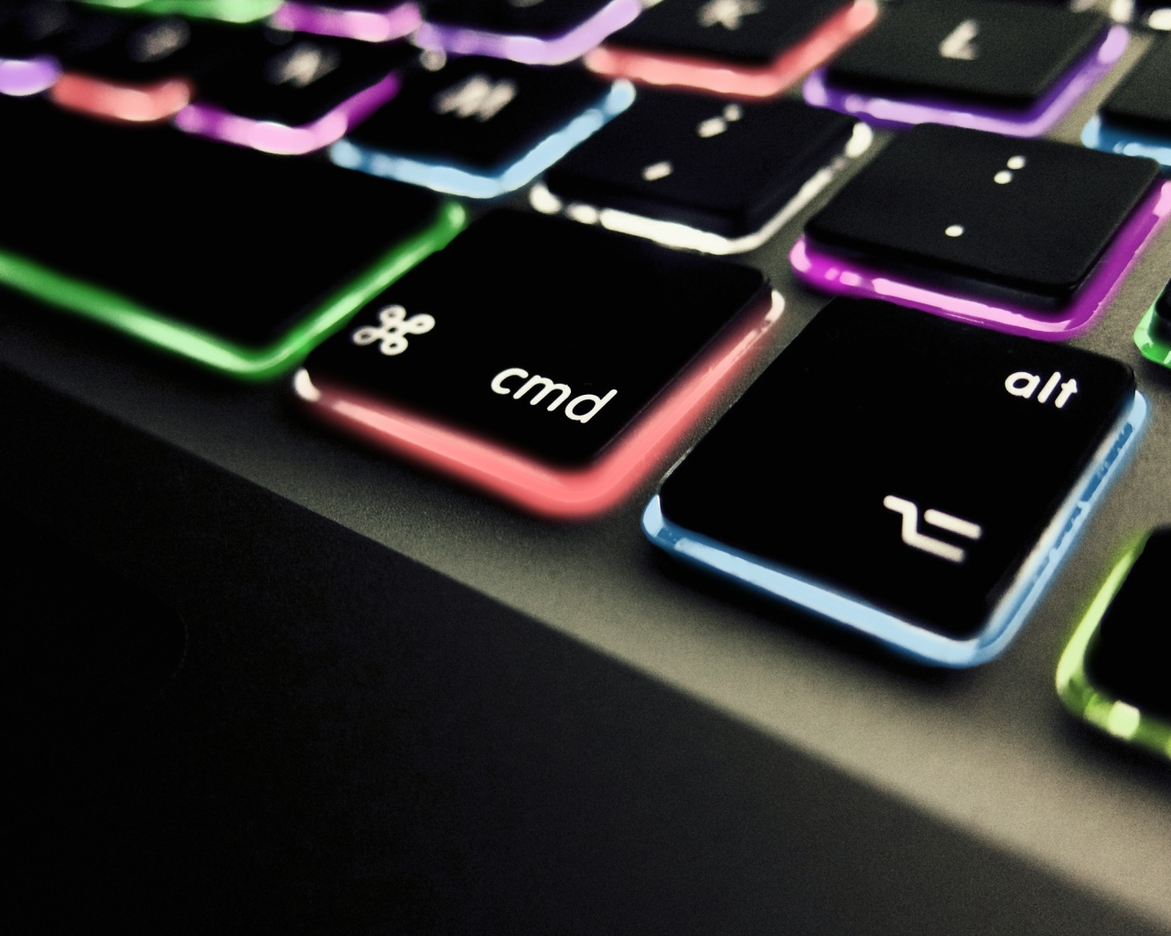 Разноцветная клава макбука обои