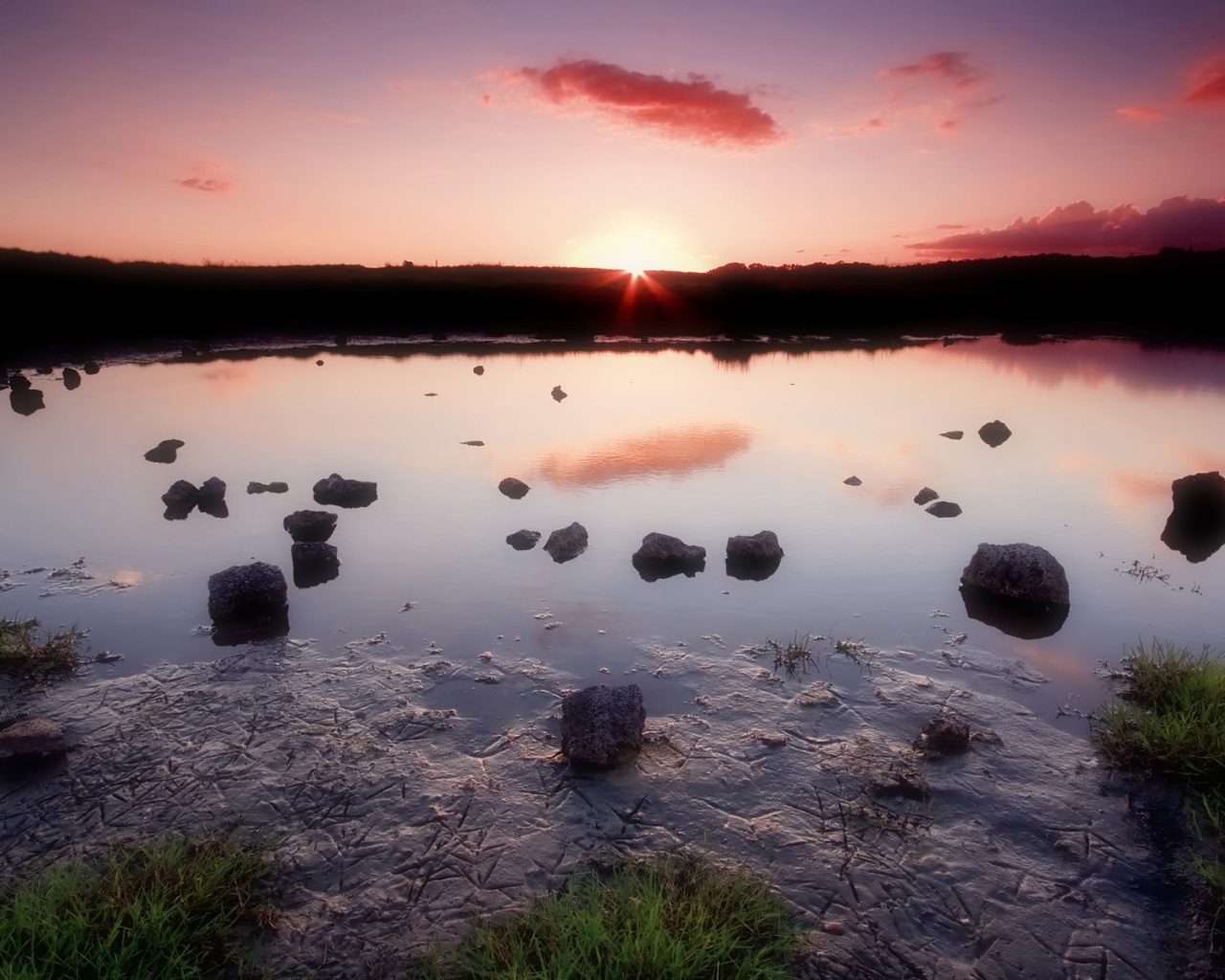 Обмелевшее озеро в Новой Зеландии обои