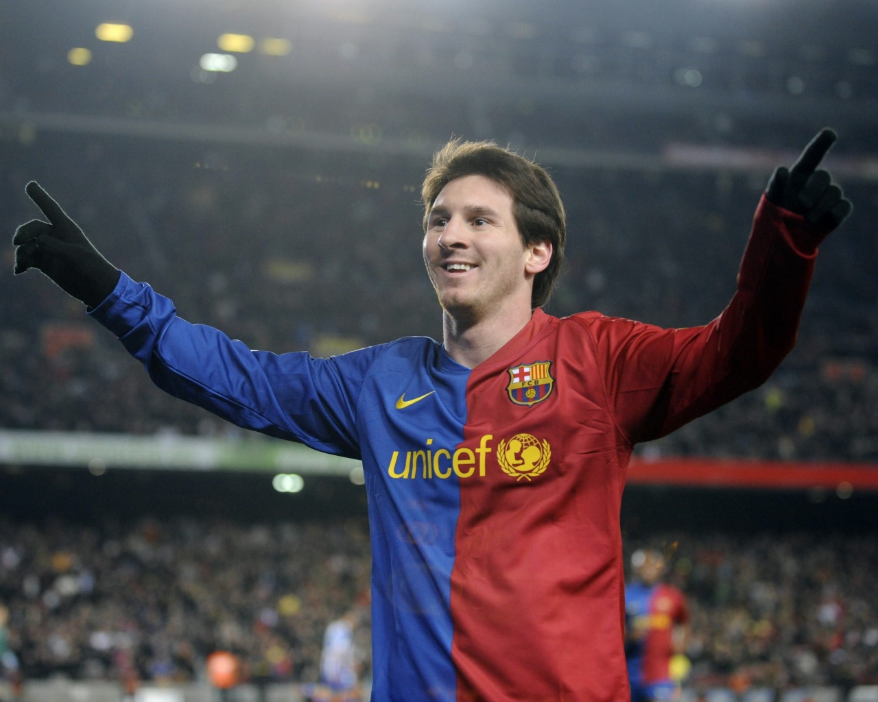 Месси на поле обои