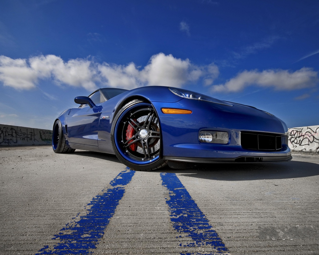 Синий спорткар обои