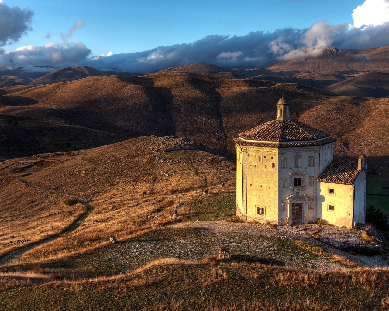 Церковь в Италии обои