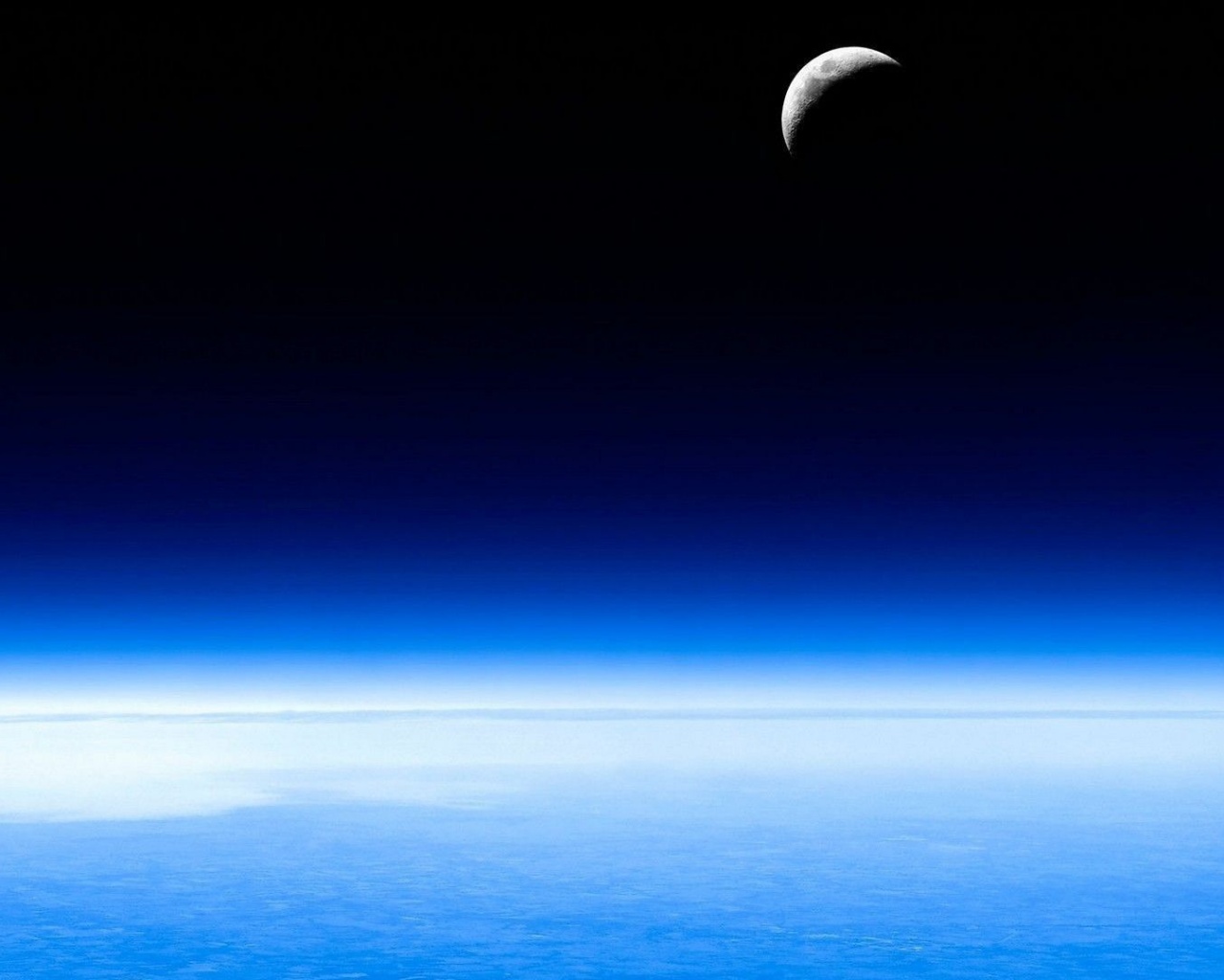 Луна над горизонтом обои