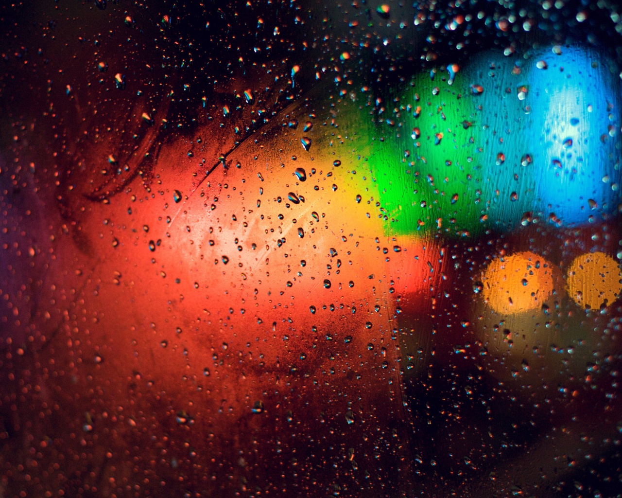 Огни за мокрым стеклом обои